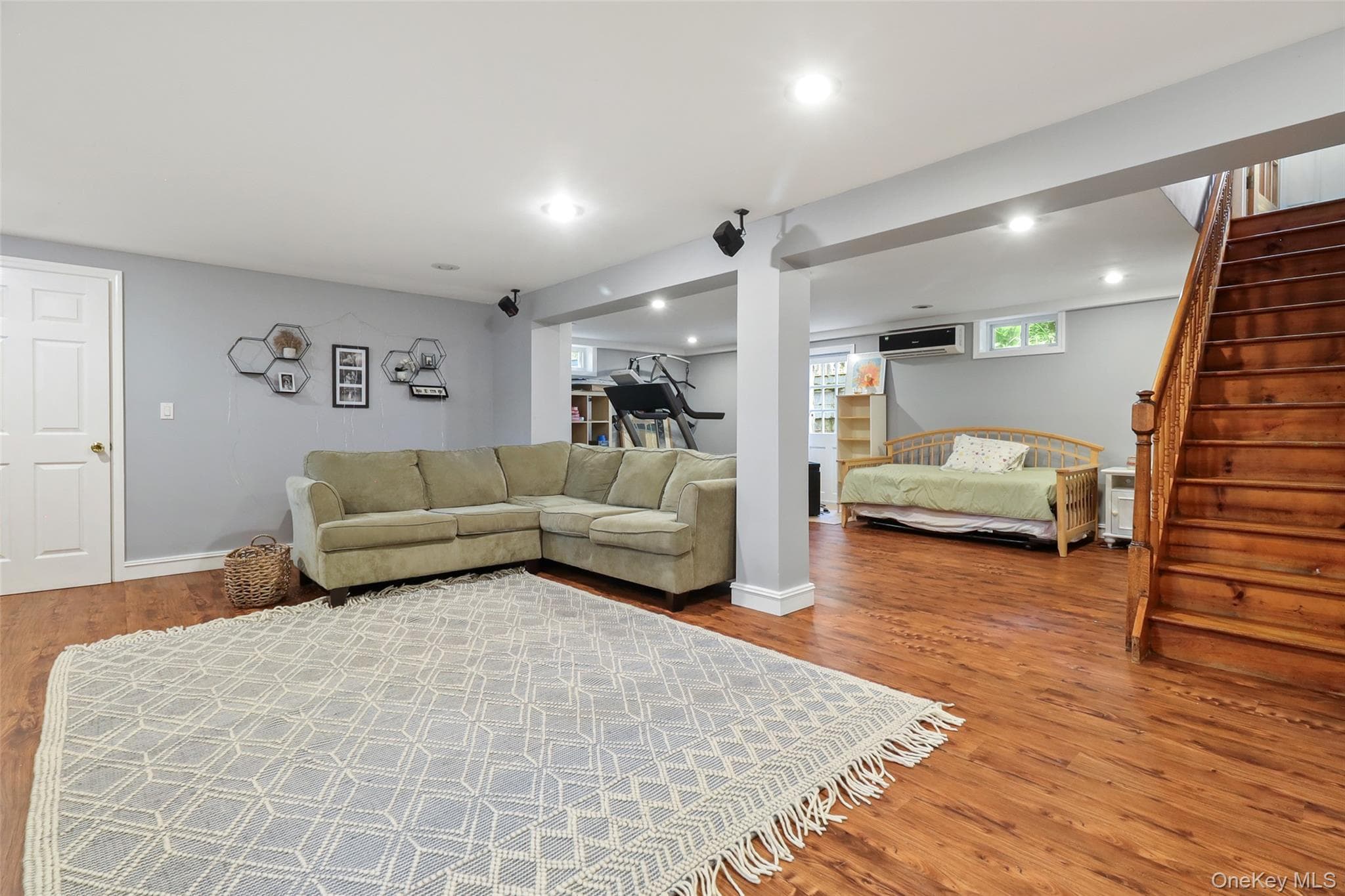 471 Hilltop Road thumbnail 24