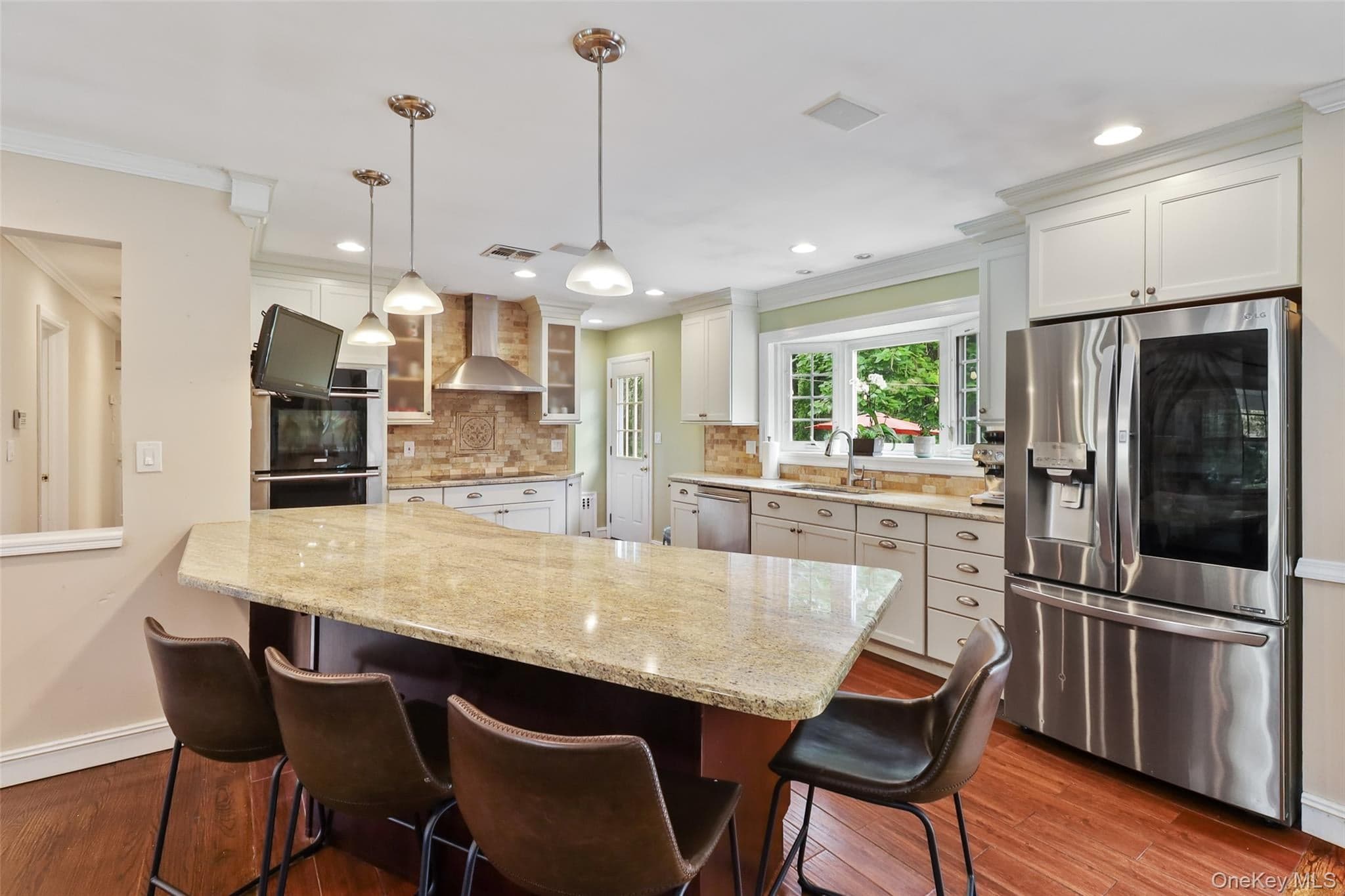 471 Hilltop Road thumbnail 9