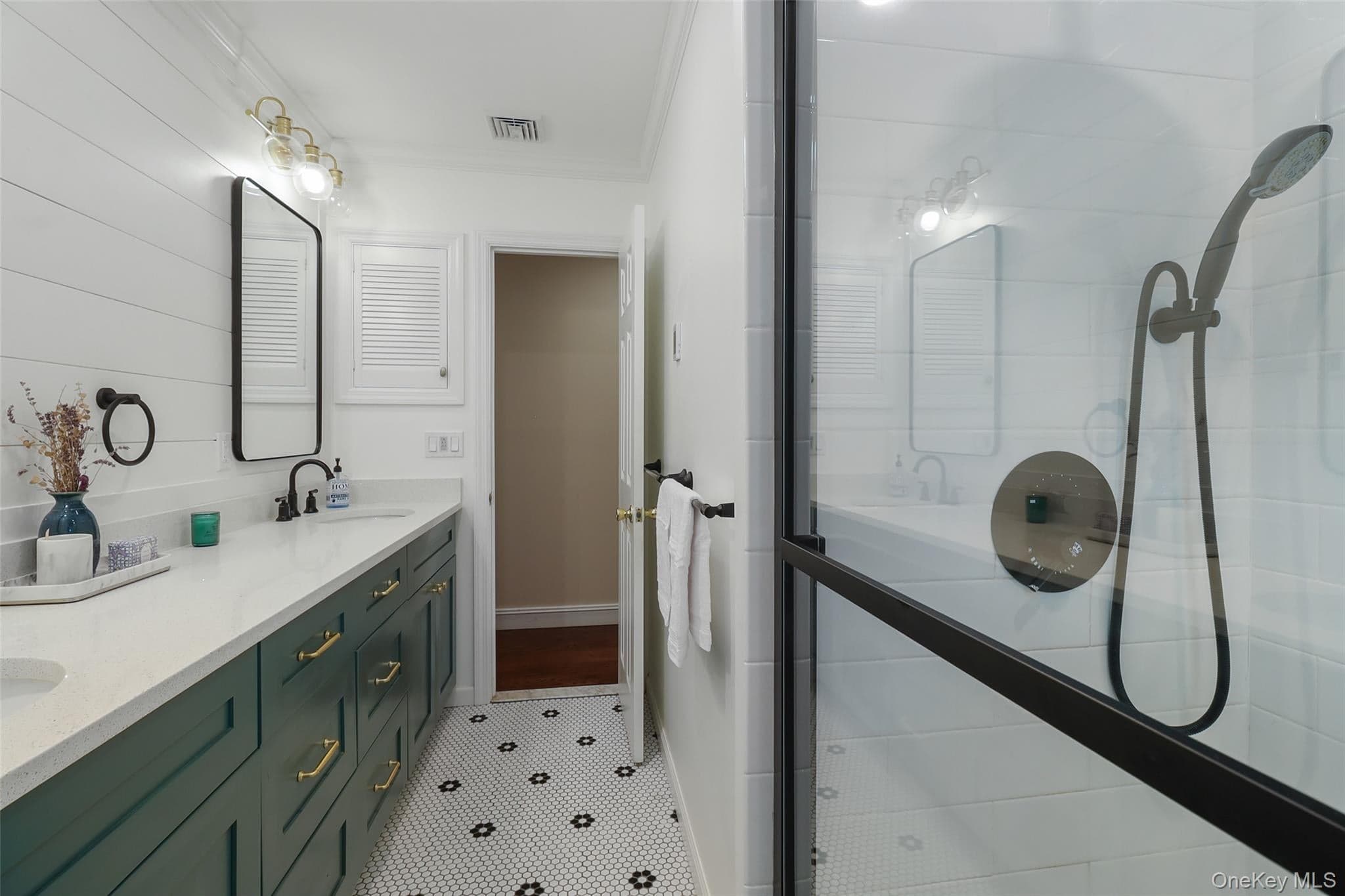 471 Hilltop Road thumbnail 15