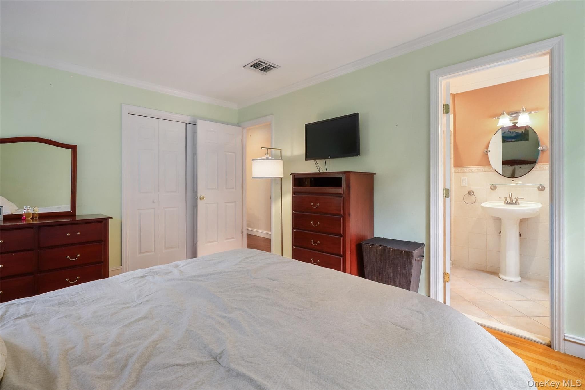 471 Hilltop Road thumbnail 17
