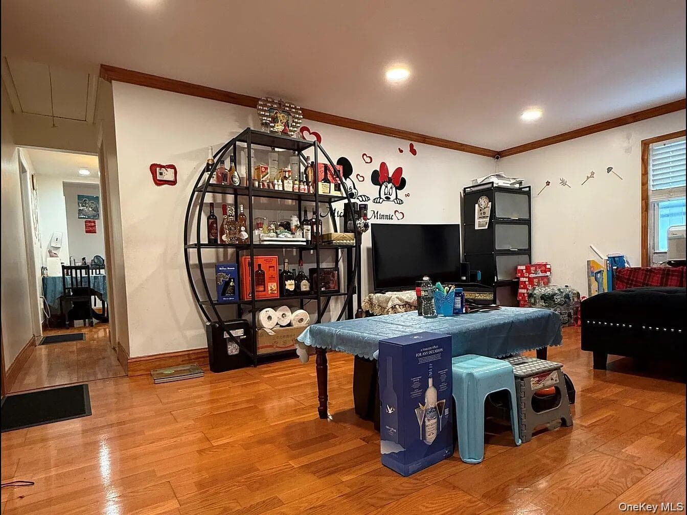 17 Litchfield Avenue thumbnail 4