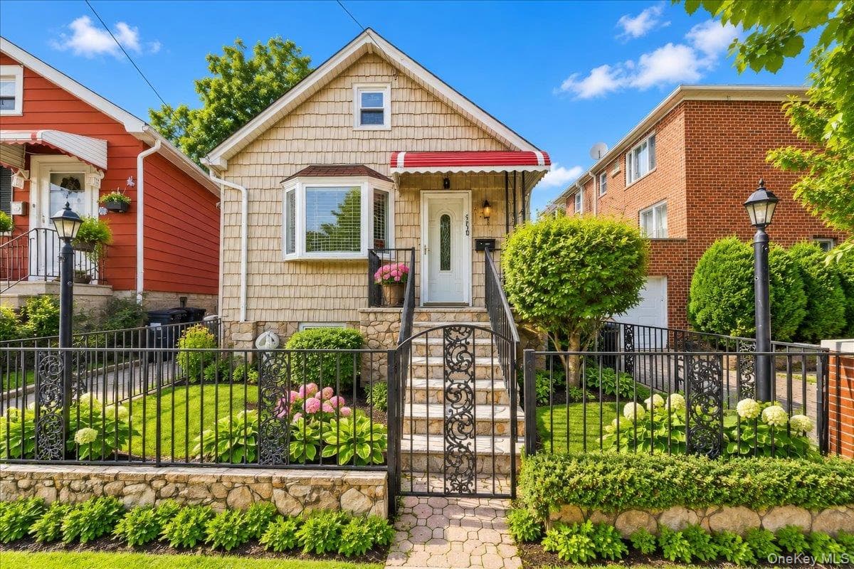 3293 Lucerne Street thumbnail 2