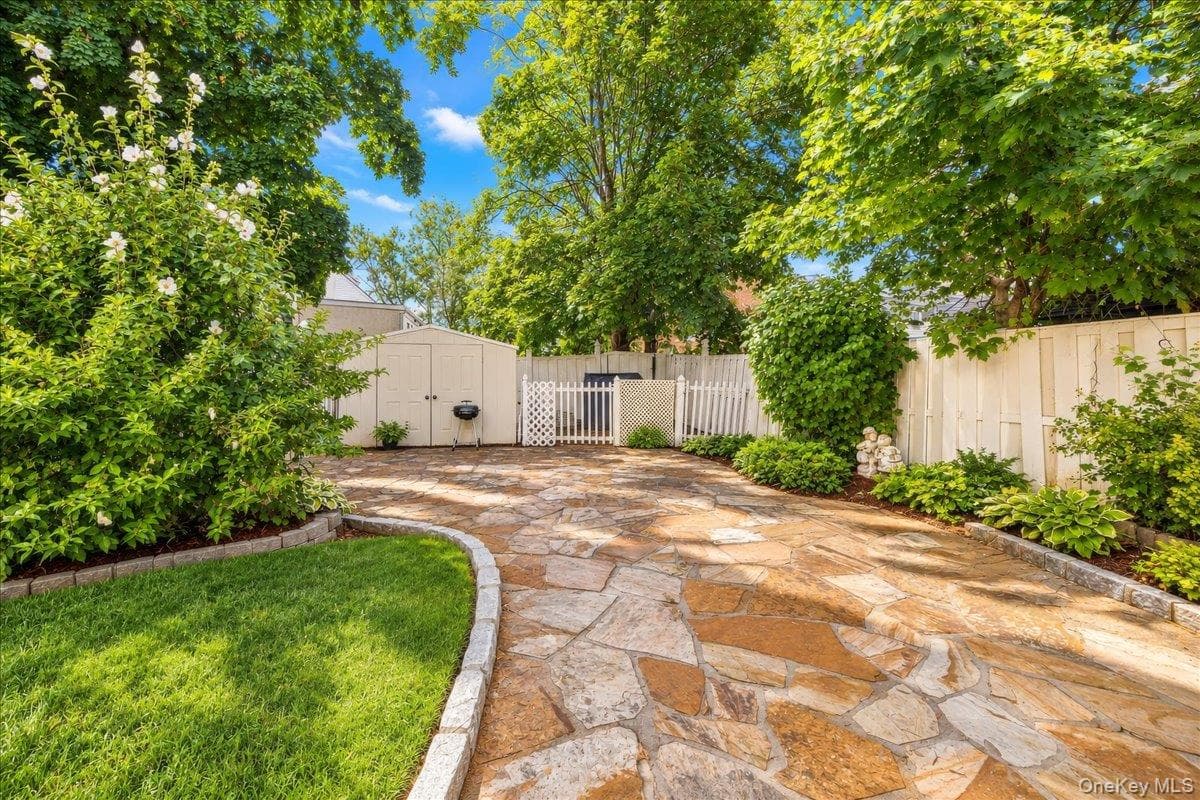 3293 Lucerne Street thumbnail 14