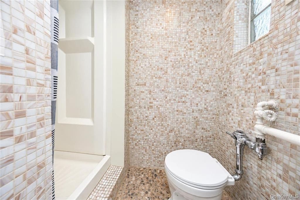 2454 E 18th Street thumbnail 20