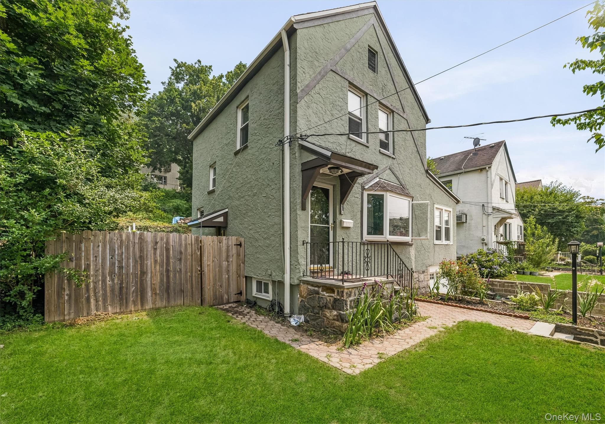 218 Sedgwick Avenue thumbnail 6