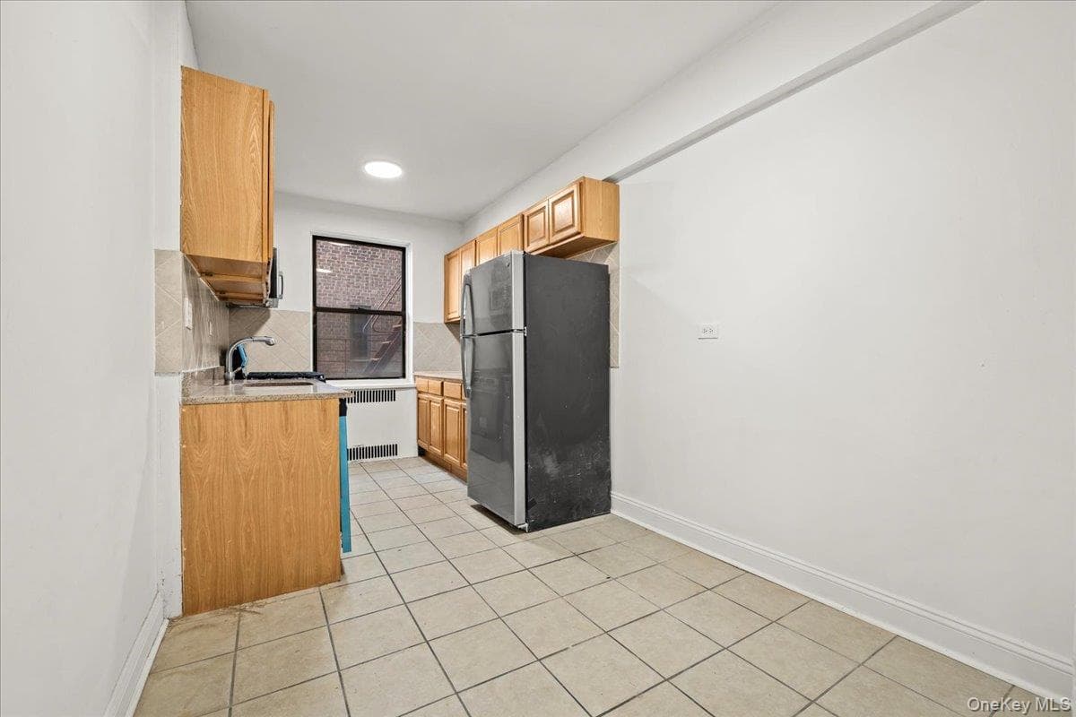 3015 Riverdale Avenue Unit: 4E thumbnail 7