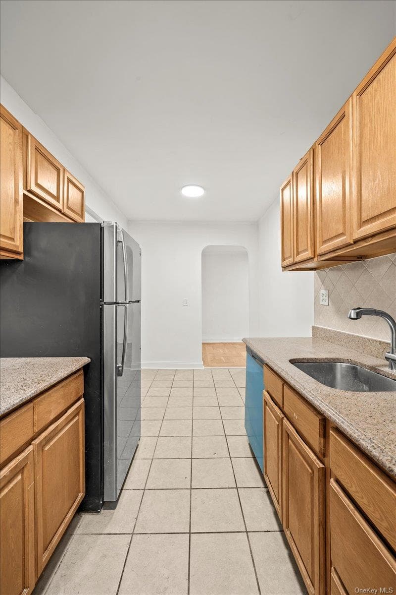 3015 Riverdale Avenue Unit: 4E thumbnail 9