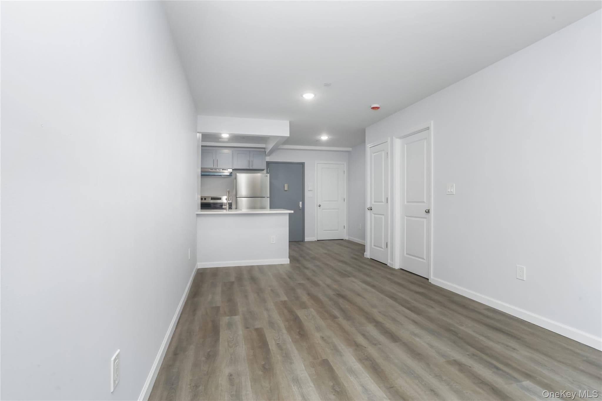 1081 Anderson Ave thumbnail 25