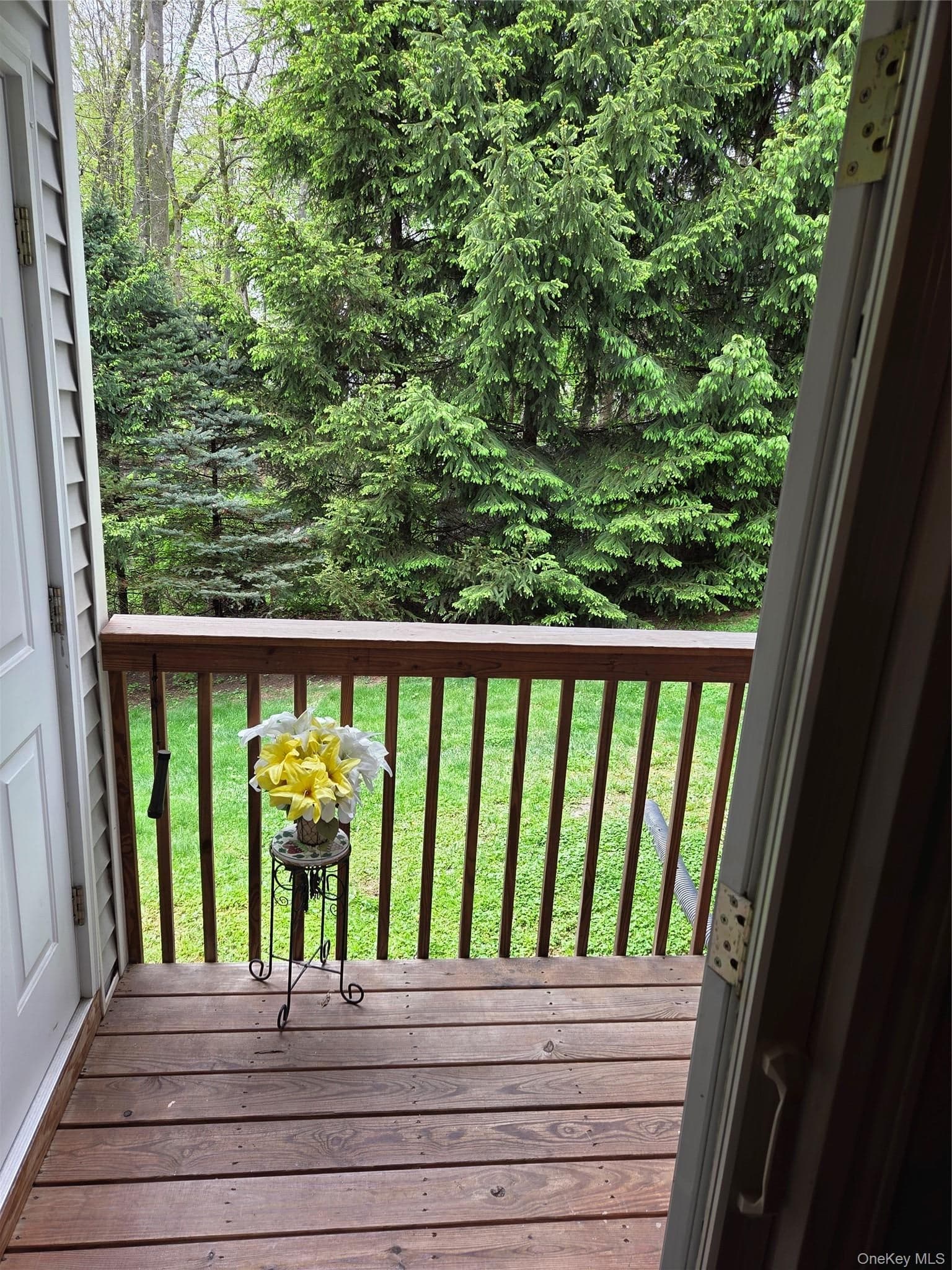 49 Aveonis Court Unit: 49 thumbnail 4