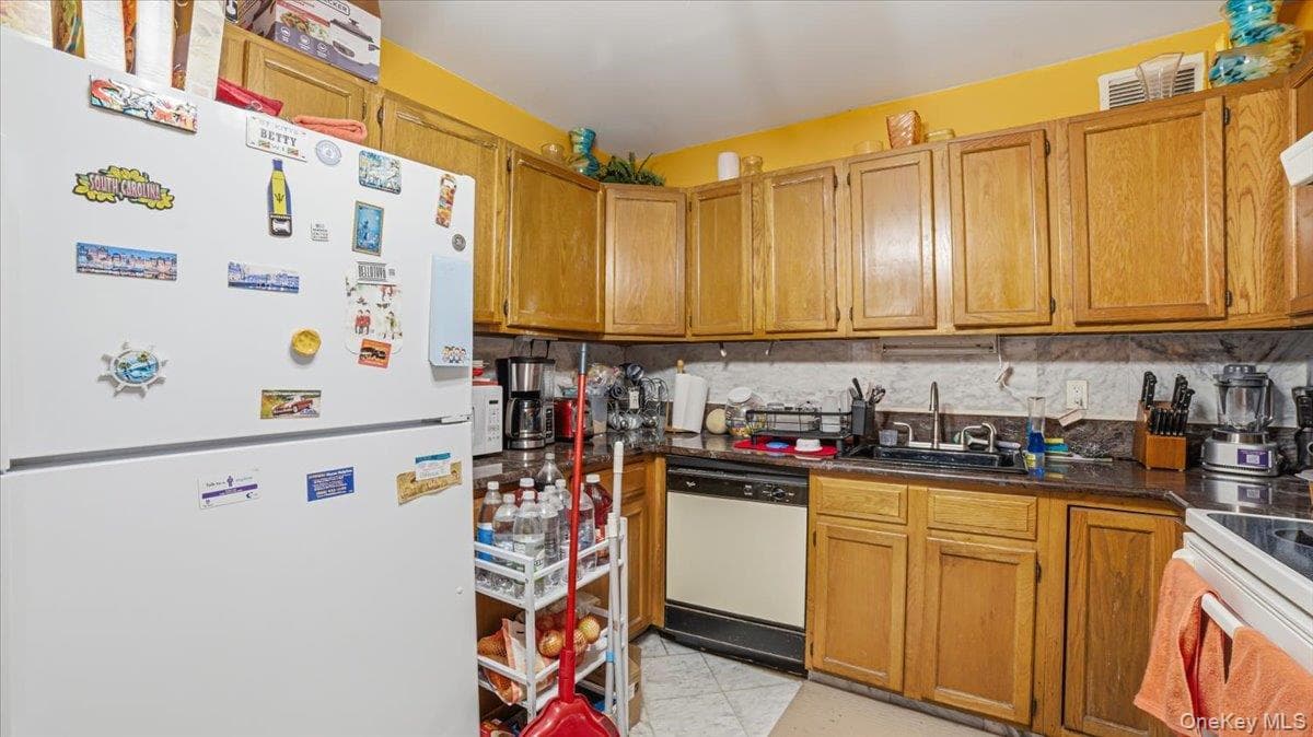 421 N Broadway Unit: 28 thumbnail 9
