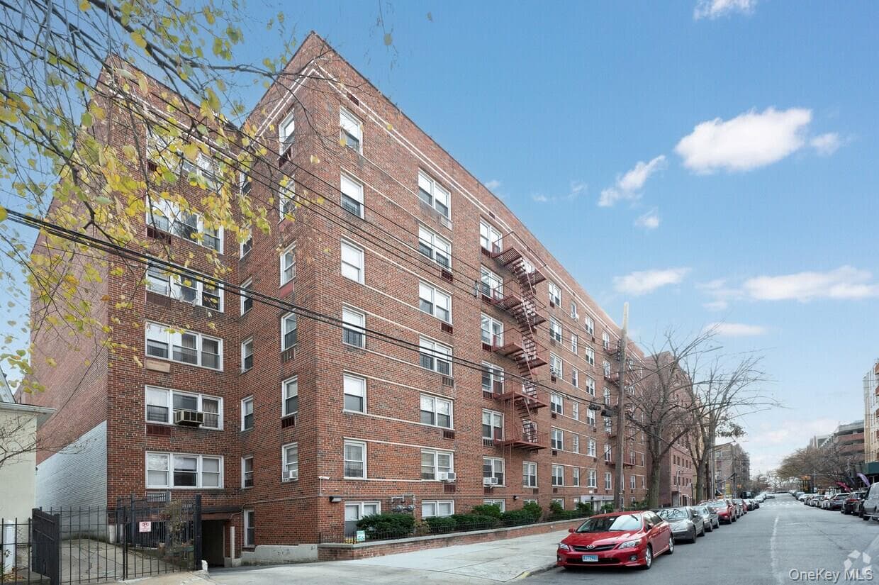 3520 Tryon Avenue Unit: 405 photo 1