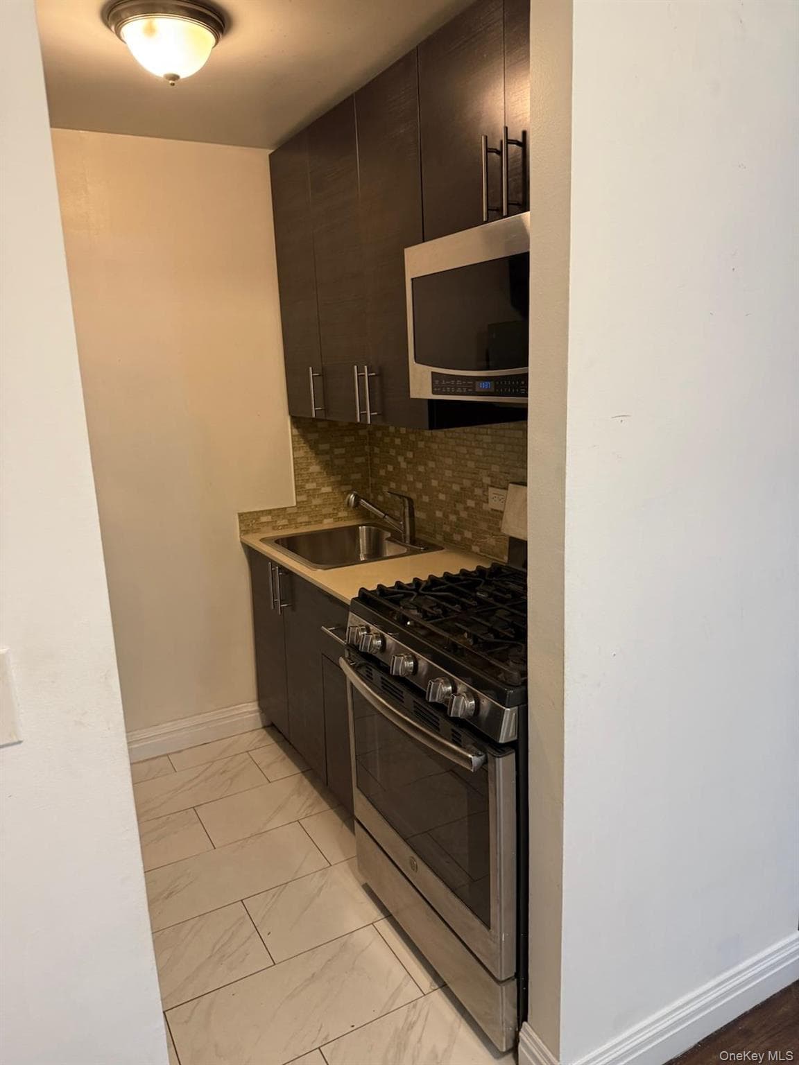 3520 Tryon Avenue Unit: 405 thumbnail 15