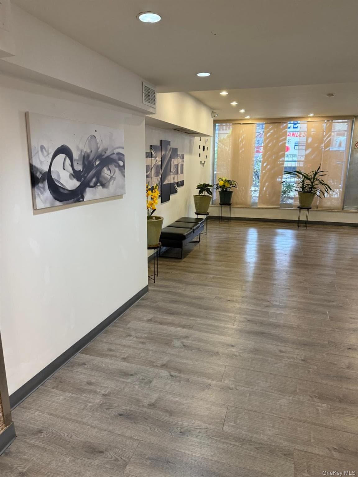 3520 Tryon Avenue Unit: 405 thumbnail 4