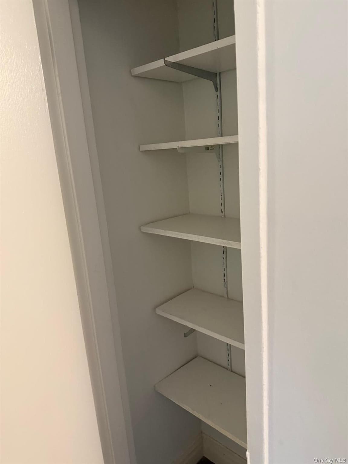 3520 Tryon Avenue Unit: 405 thumbnail 18