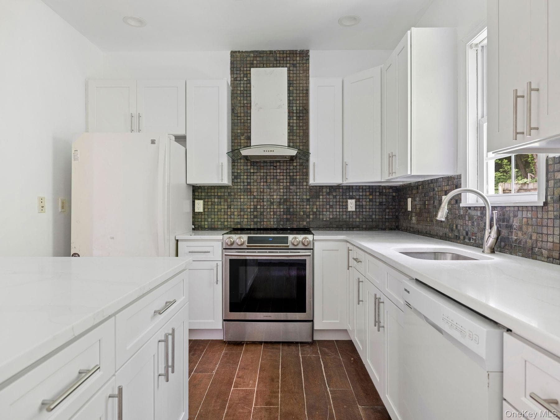 61 Hudson Street thumbnail 12