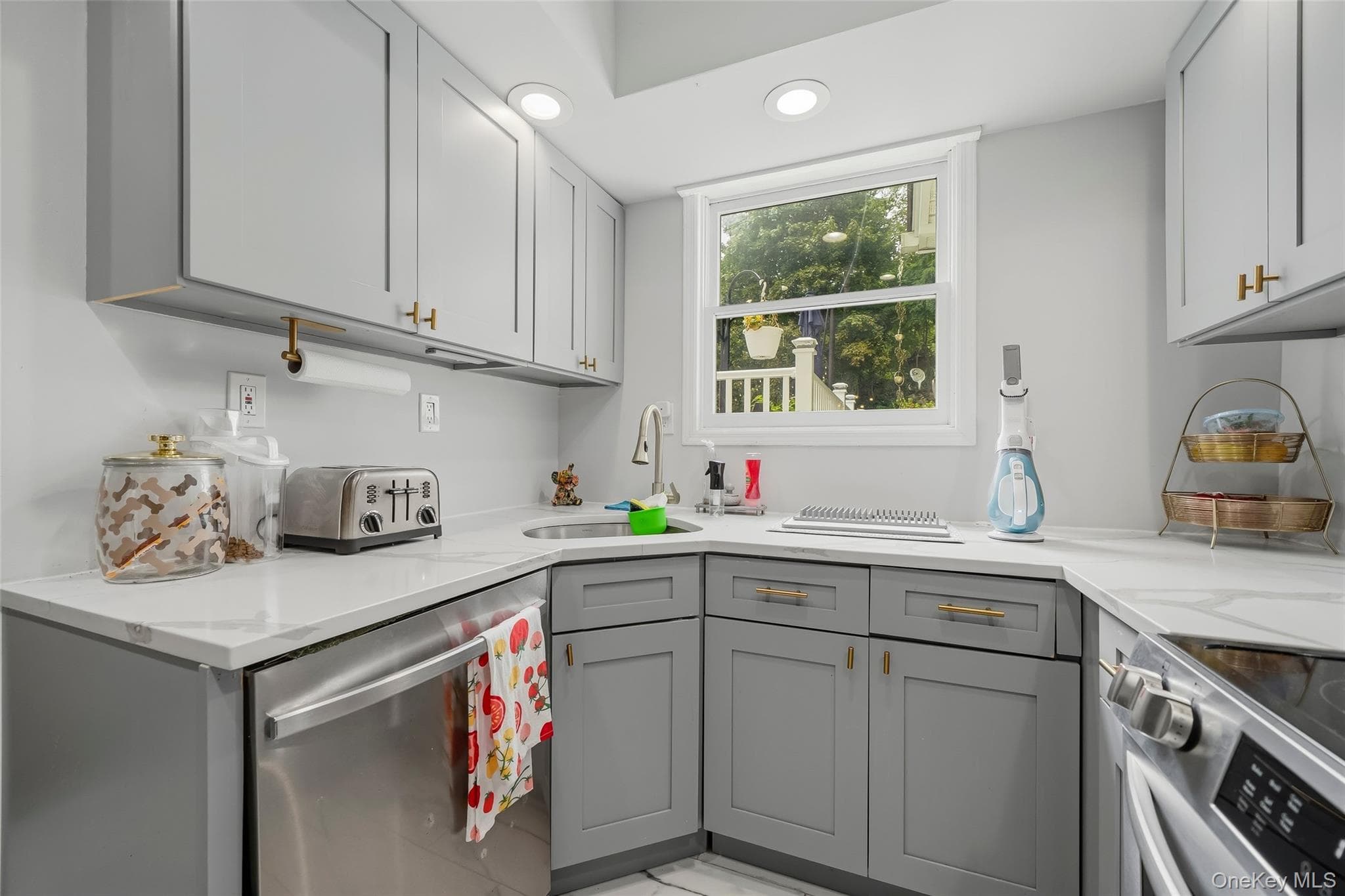 16 Hillside Avenue thumbnail 22