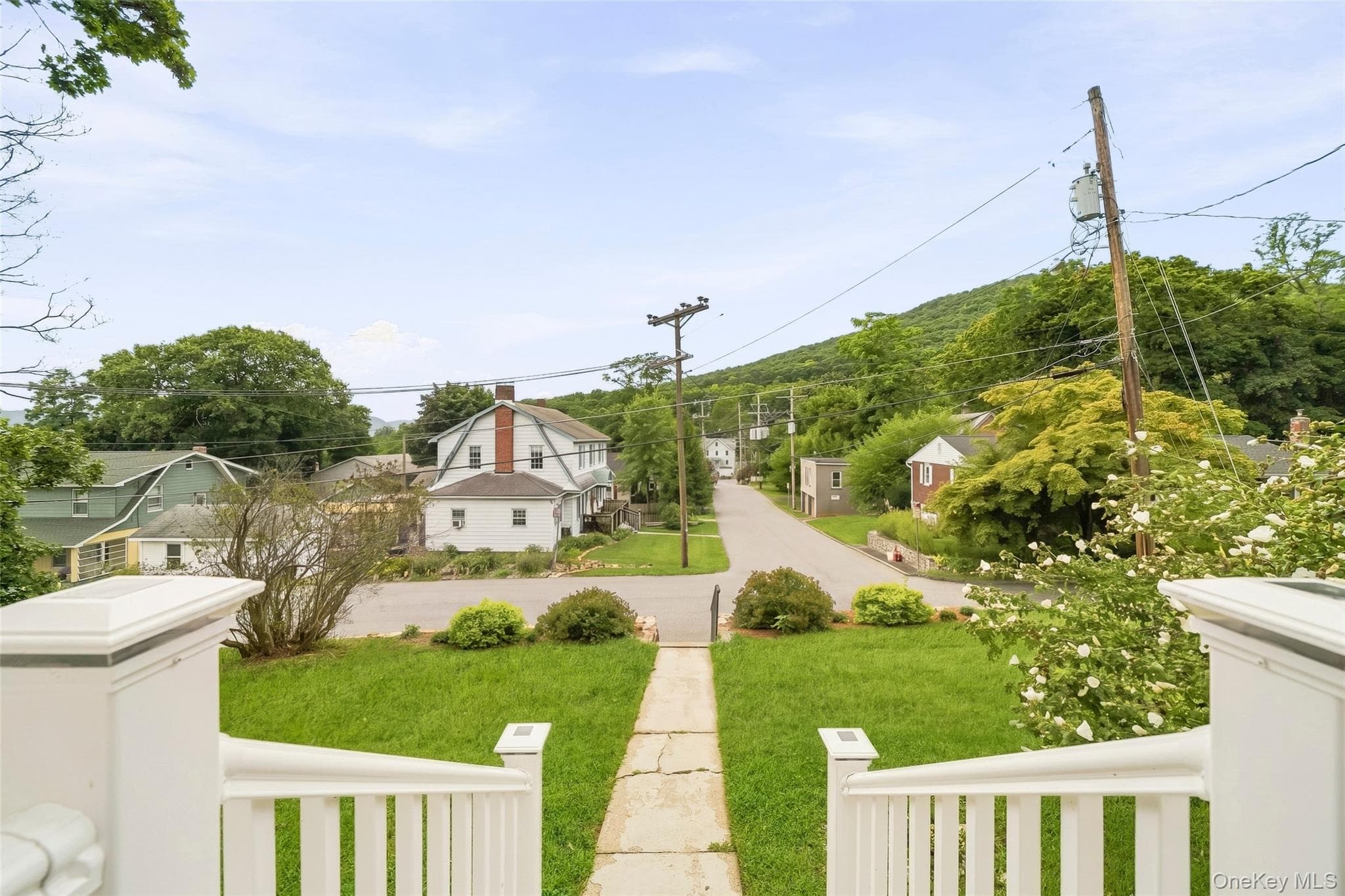 16 Hillside Avenue thumbnail 3