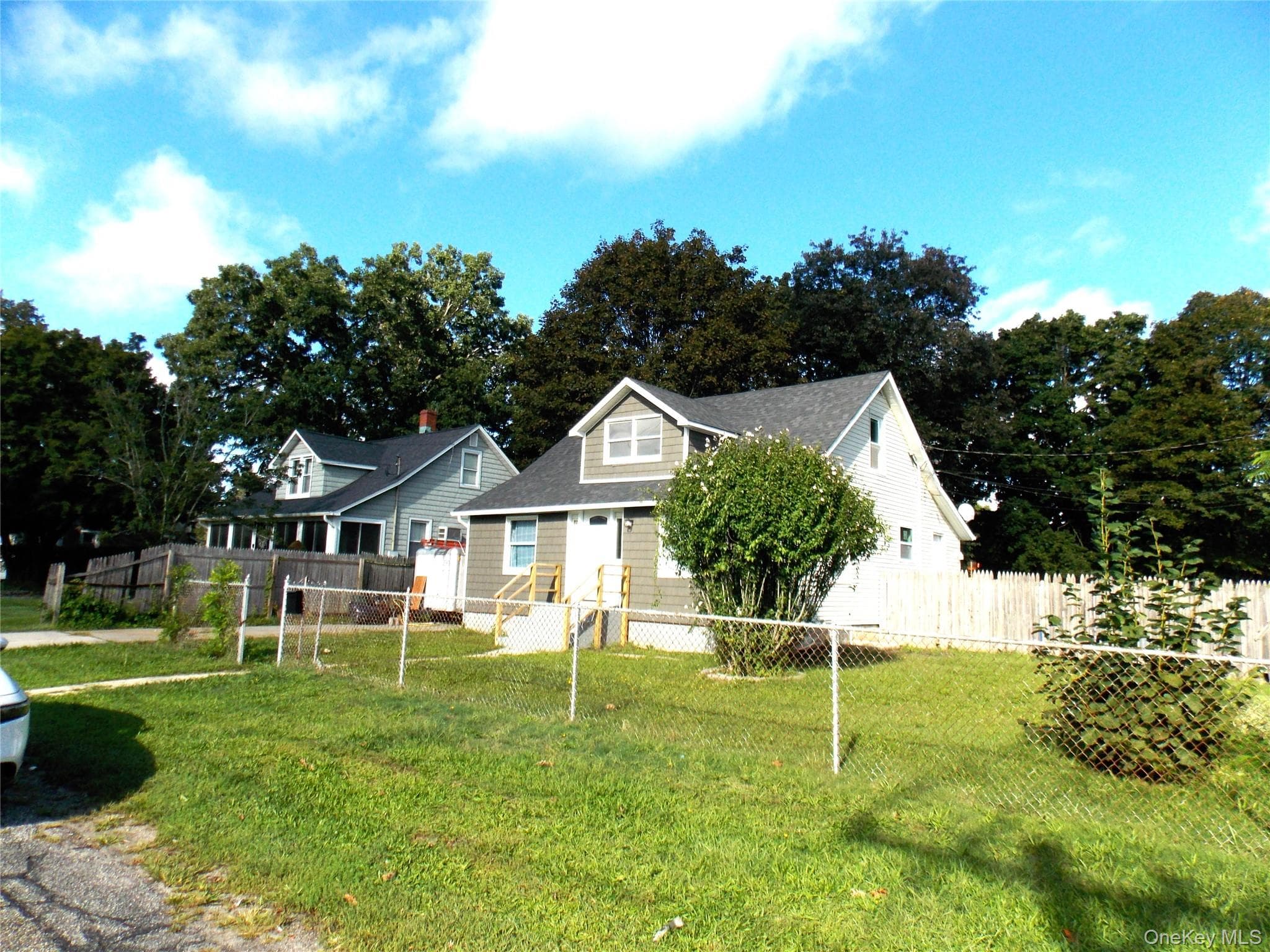173 Ferndale Boulevard thumbnail 2