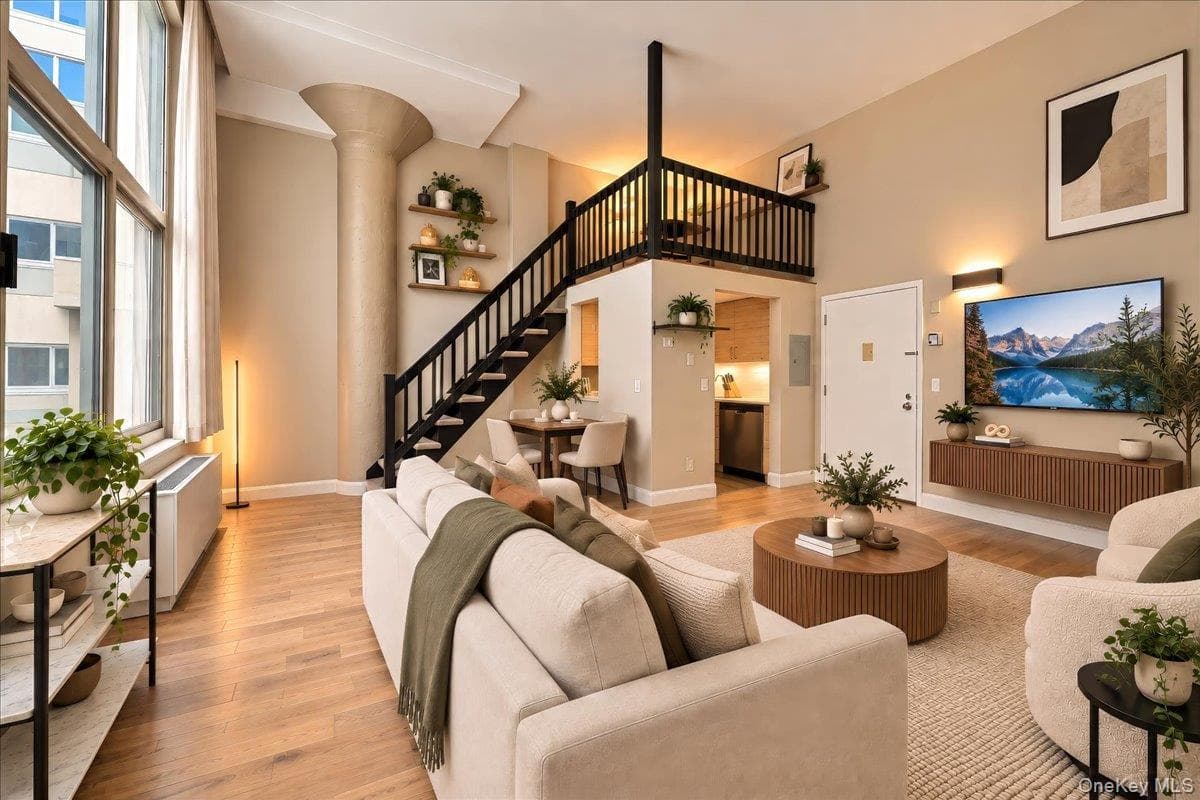 1 Landmark Square Unit: 213 thumbnail 5