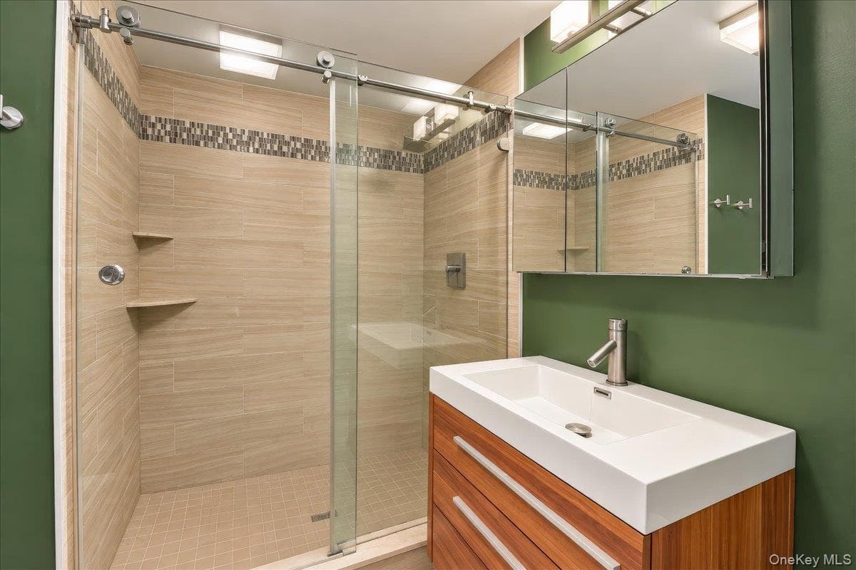 1 Landmark Square Unit: 213 thumbnail 11