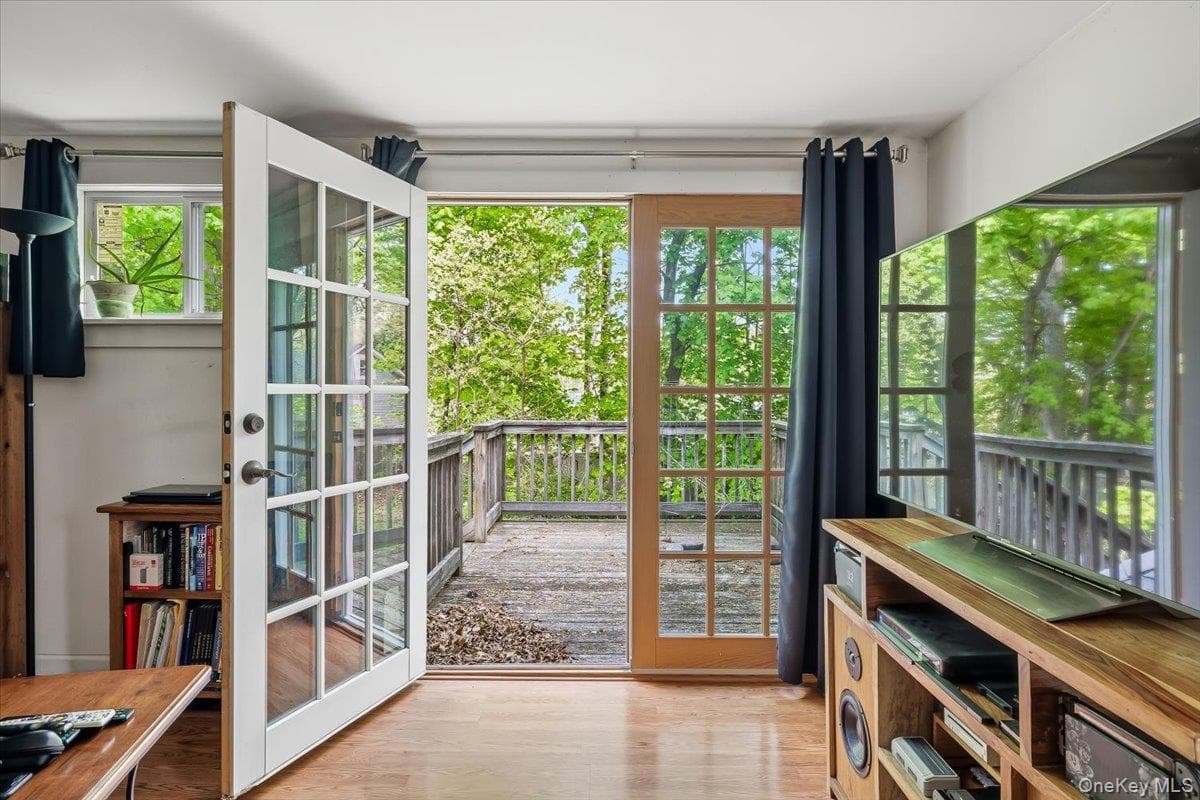 7 Amagansett Drive thumbnail 24