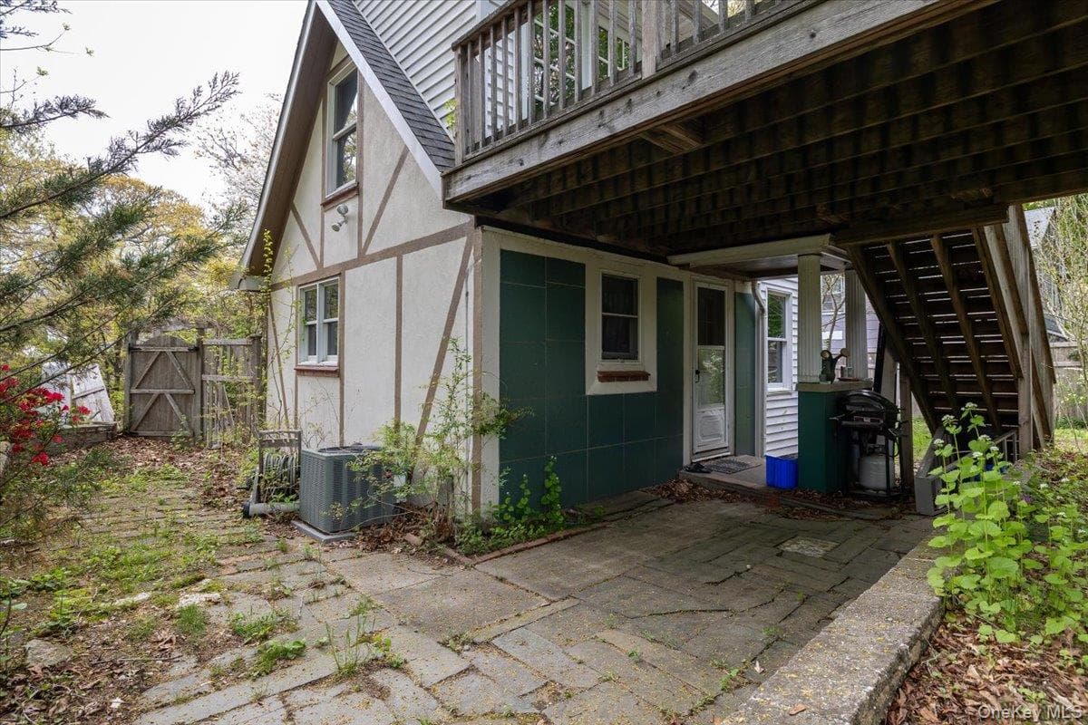 7 Amagansett Drive thumbnail 6