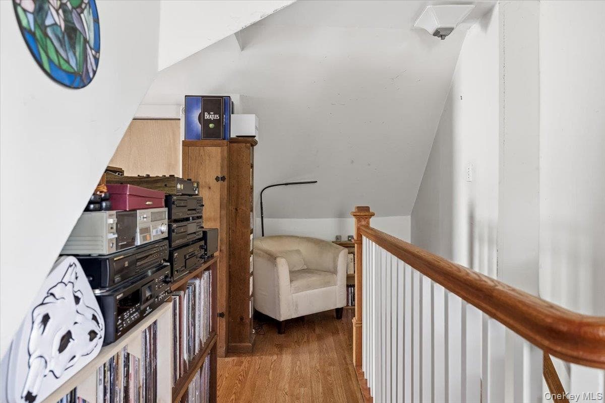 7 Amagansett Drive thumbnail 17