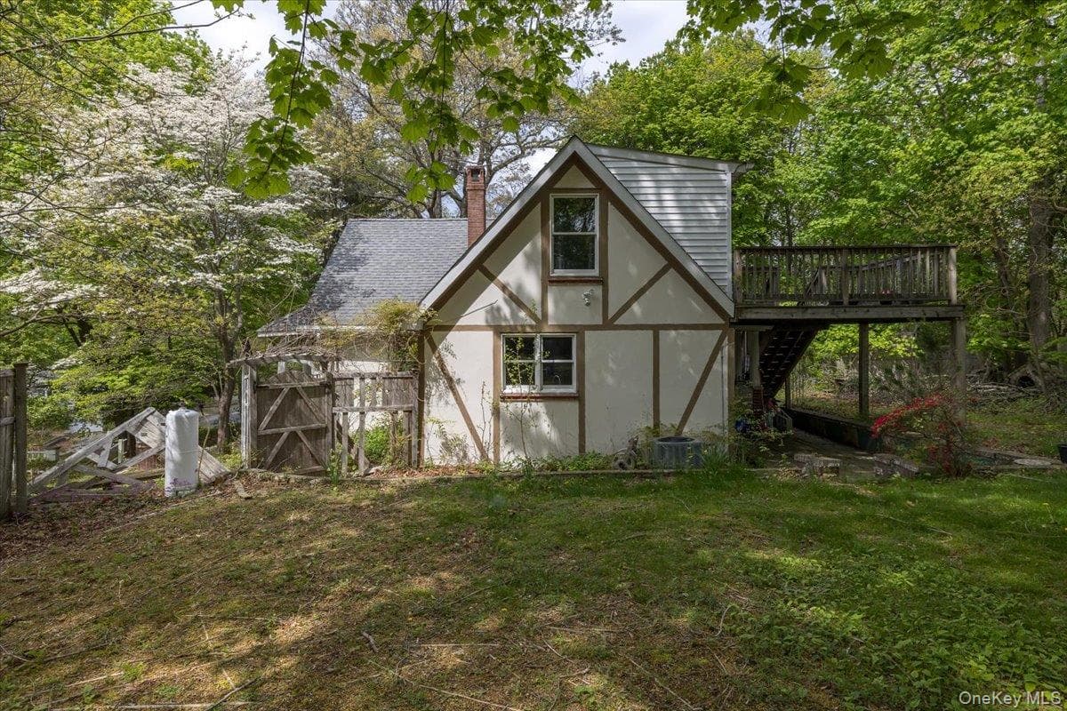 7 Amagansett Drive thumbnail 3