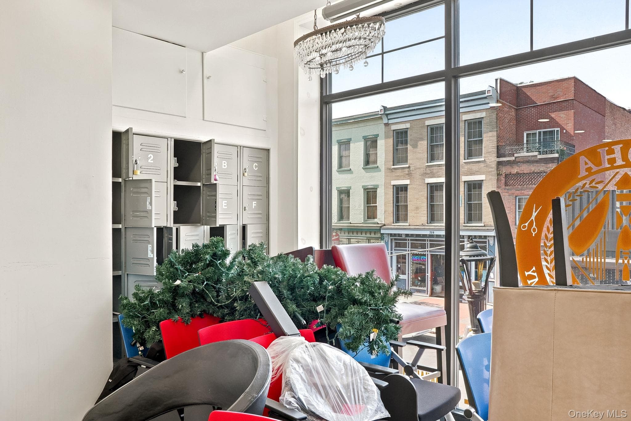 381 Main Street thumbnail 27
