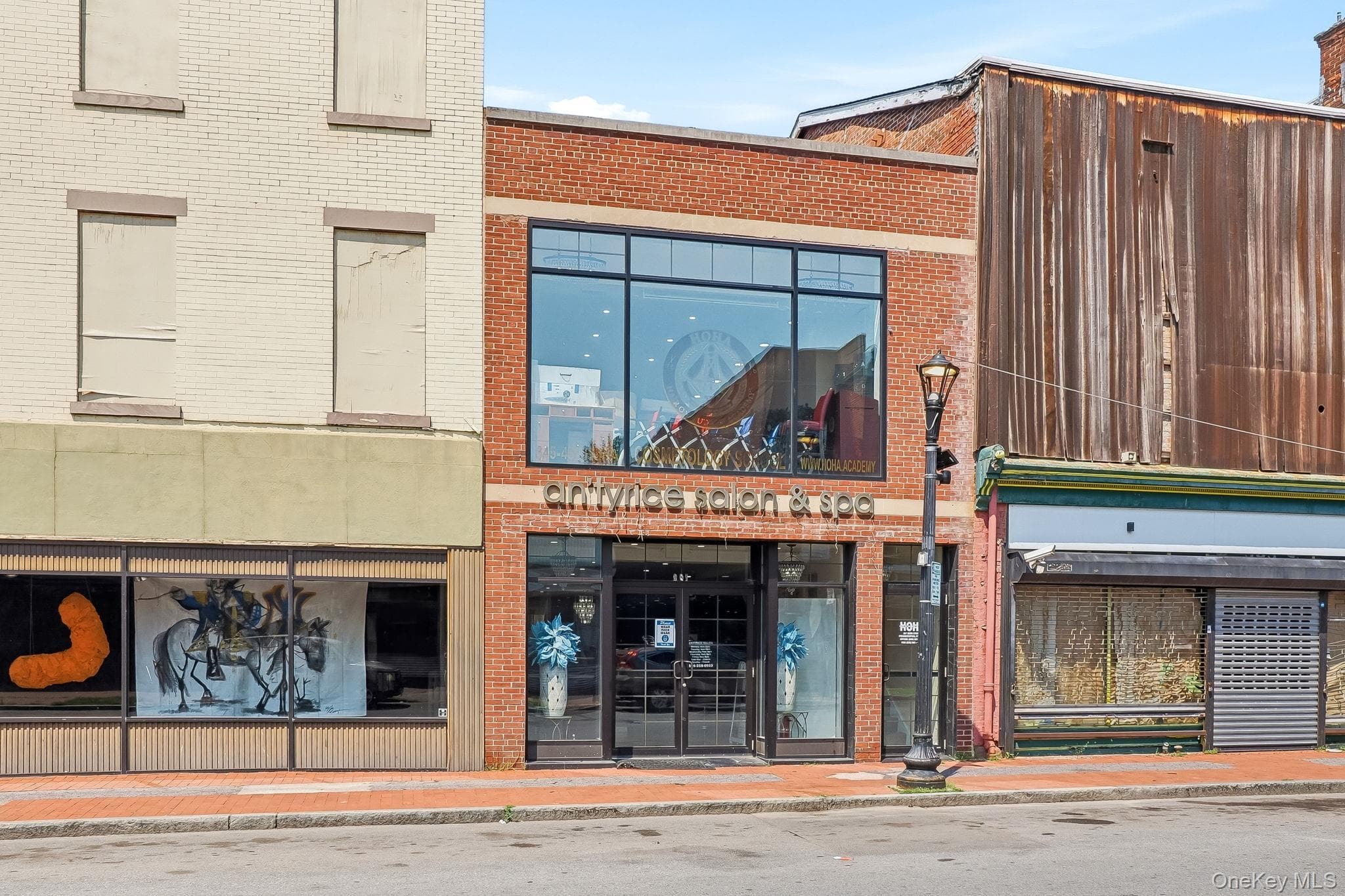 381 Main Street thumbnail 3