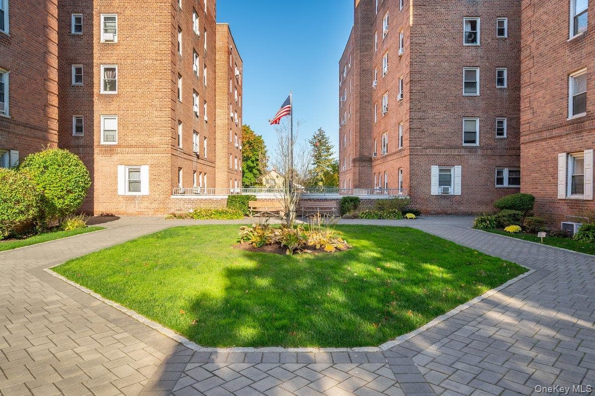 60 Locust Avenue Unit: 604A thumbnail 2