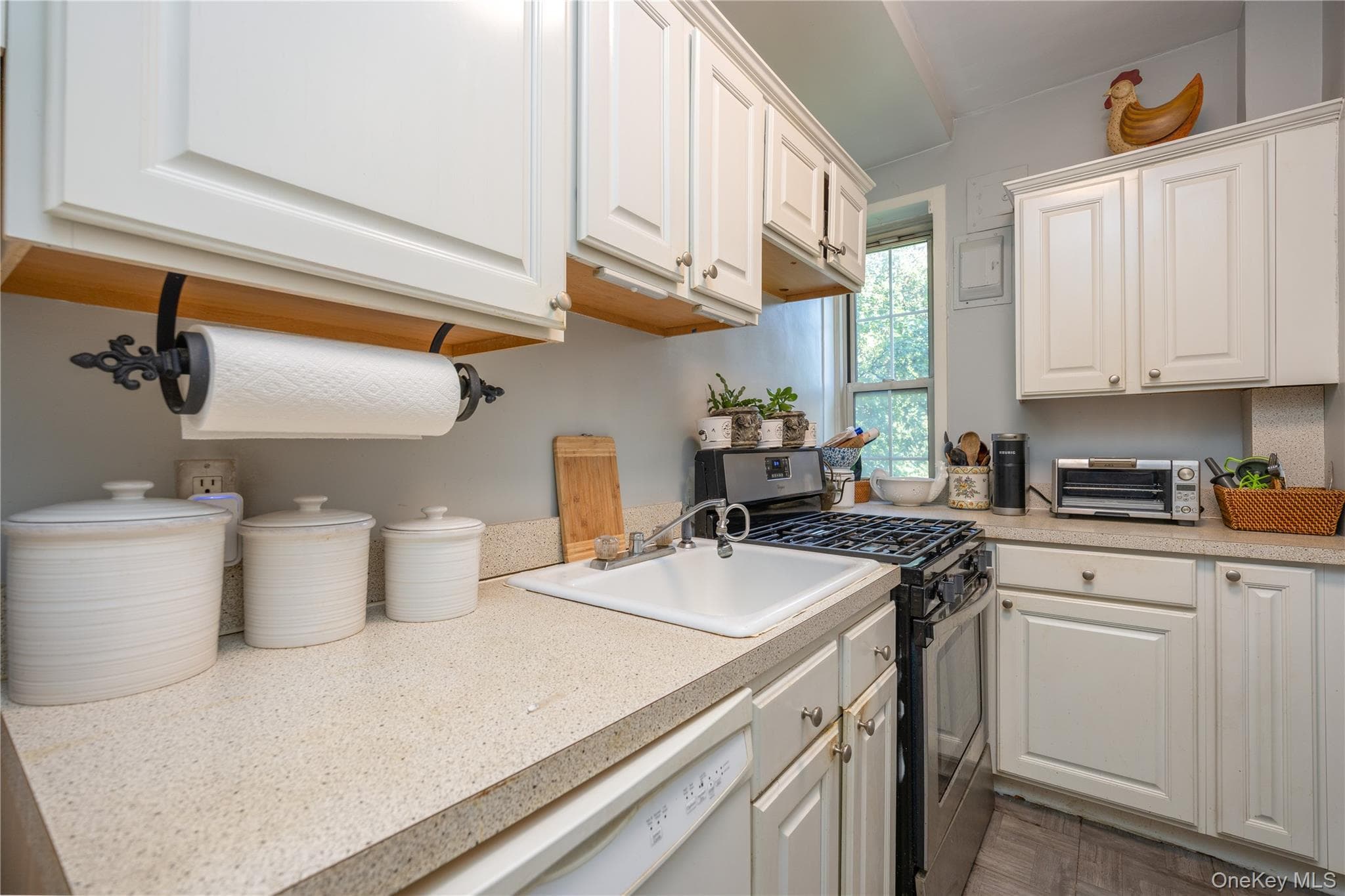 5 Midland Gardens Unit: 2L thumbnail 13