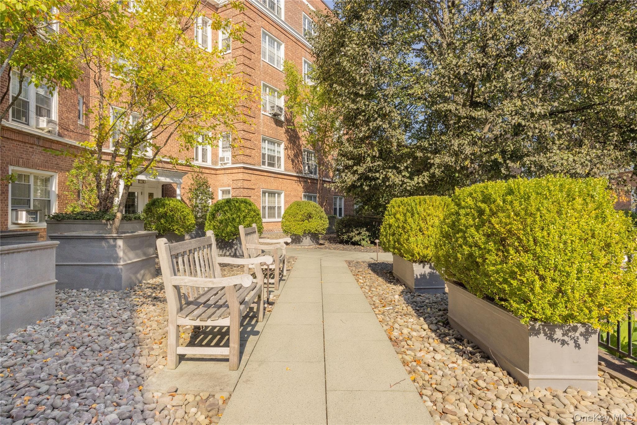 5 Midland Gardens Unit: 2L thumbnail 21