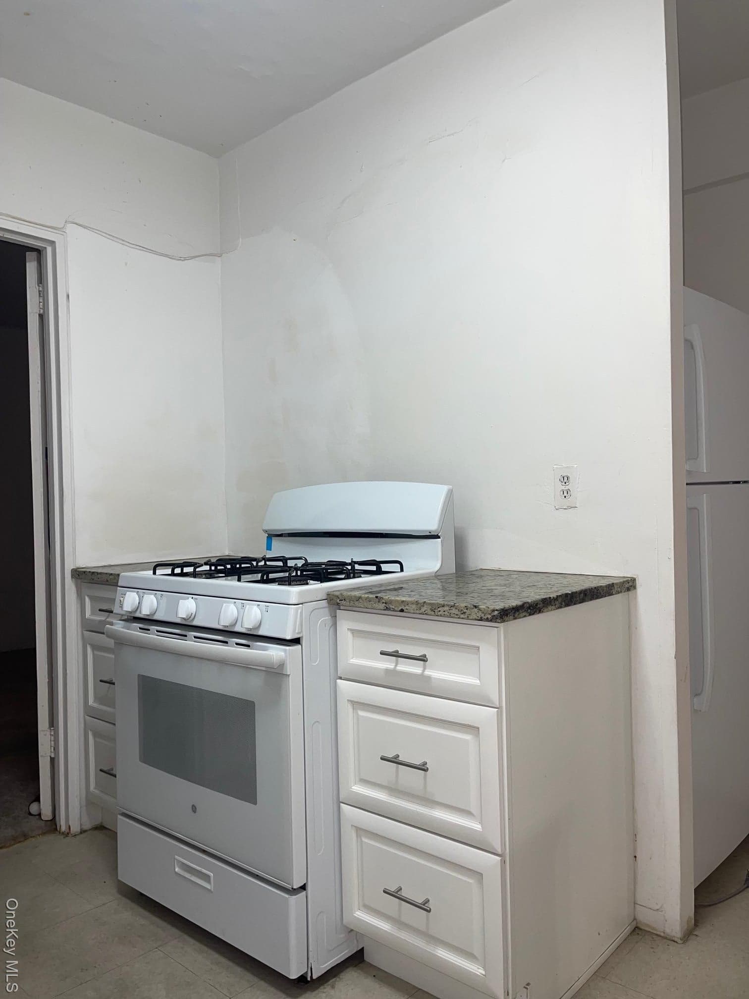 89-15 Parsons Boulevard Blvd Unit: 3L thumbnail 11