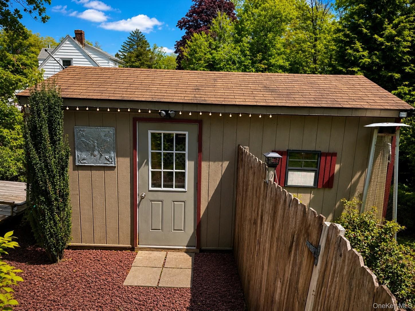 468 W Clarkstown Road thumbnail 18