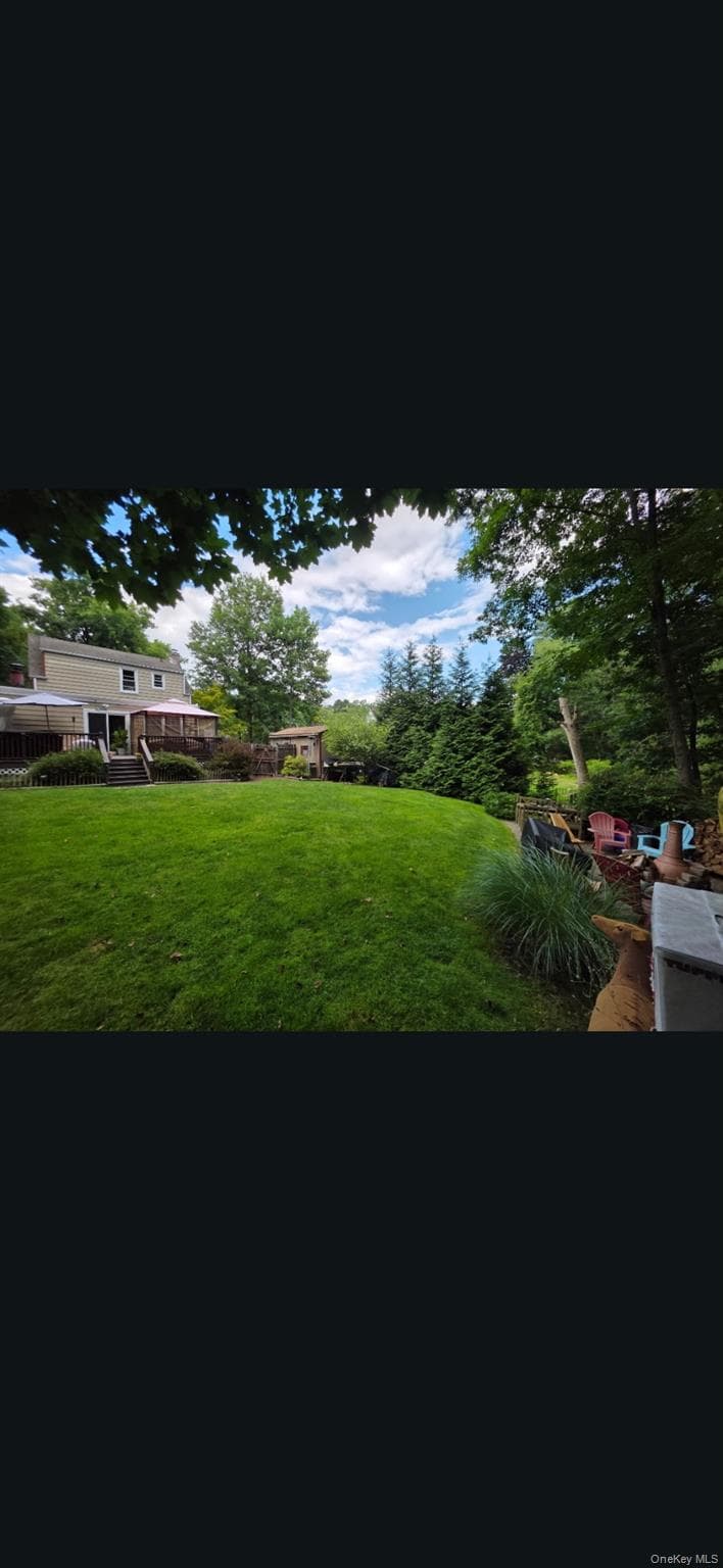 468 W Clarkstown Road thumbnail 24