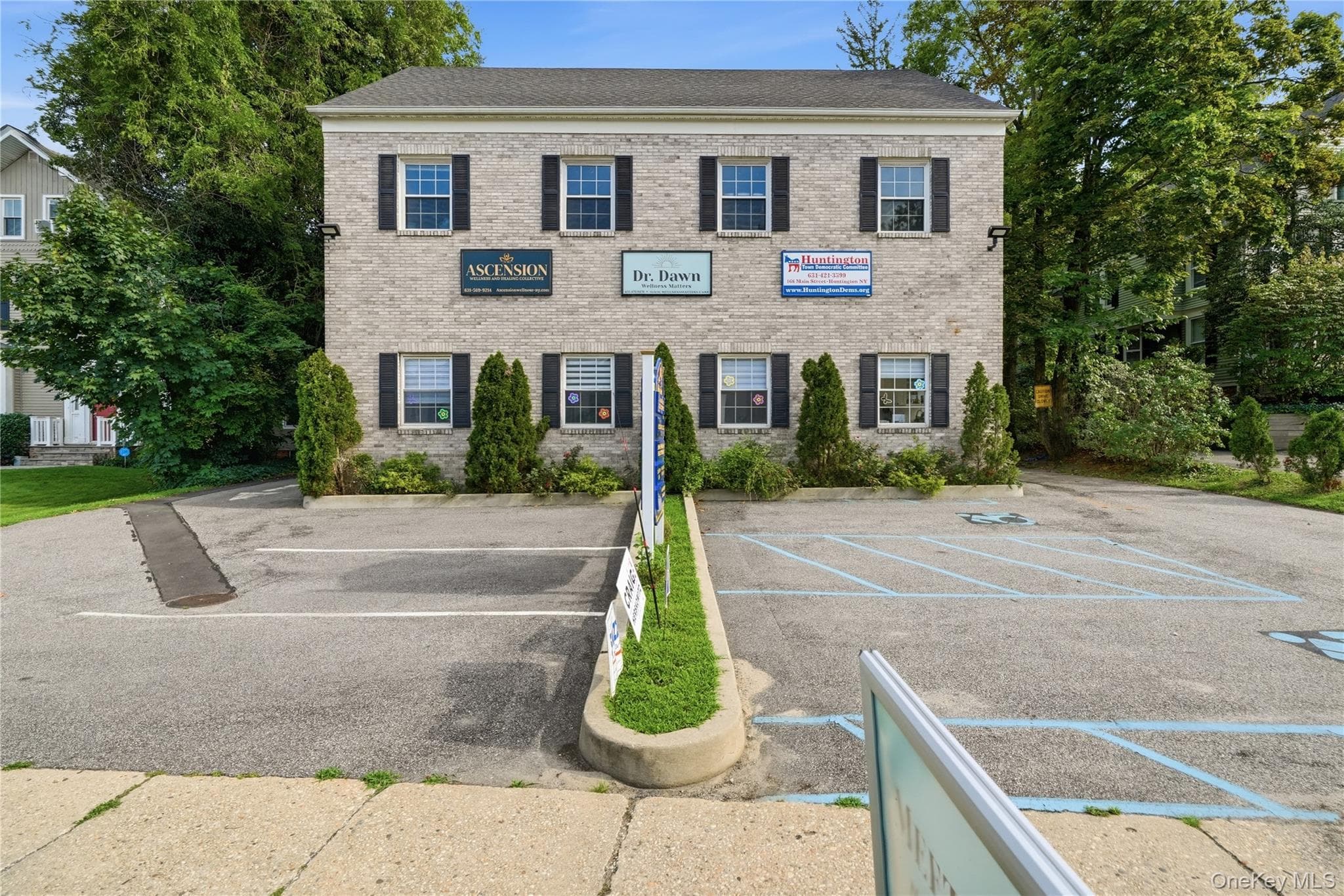 168 Main Street photo 1