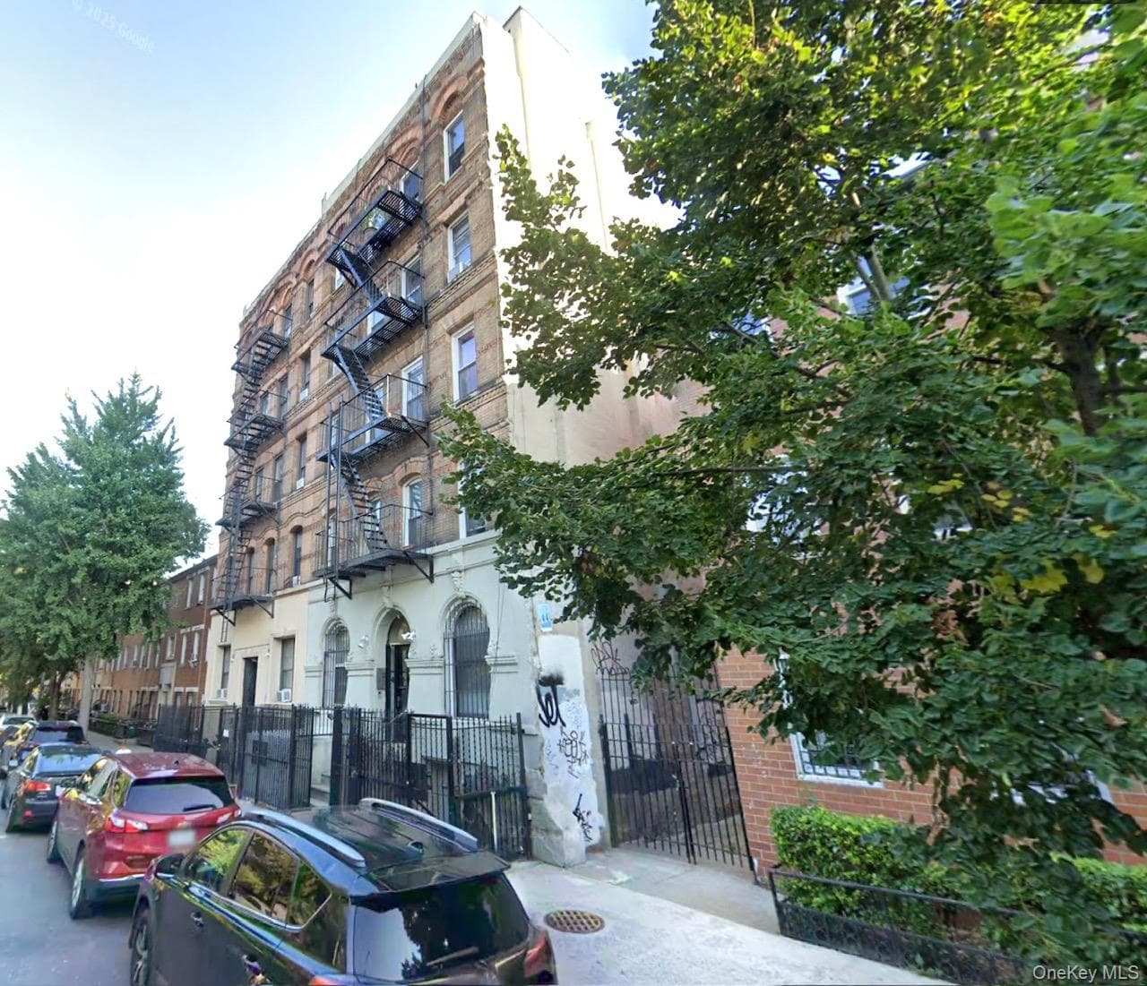 717 E 5th Street thumbnail 10