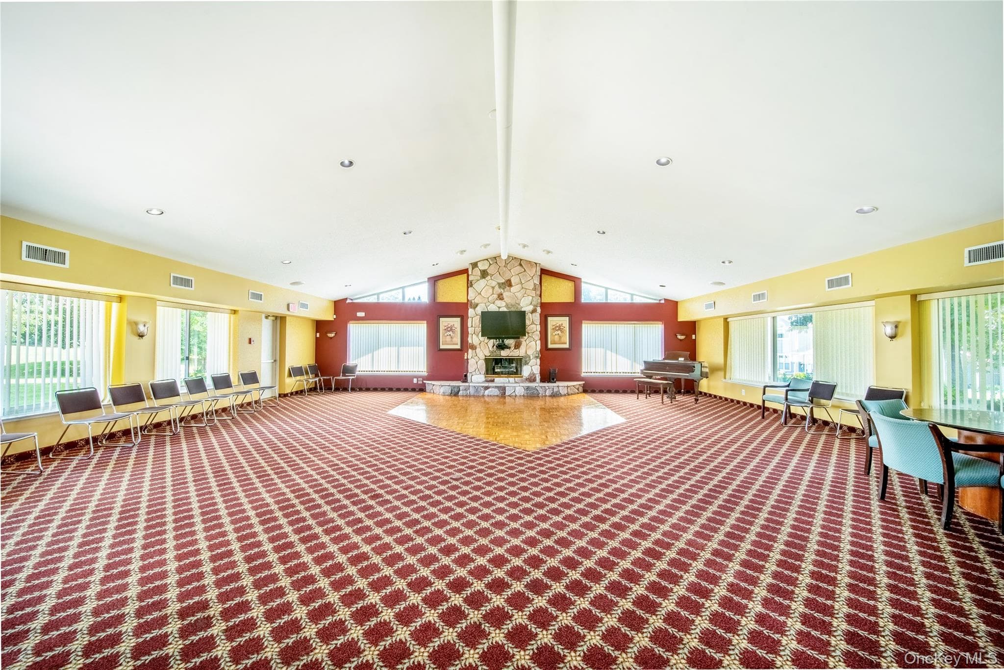 5 Robert Lane Unit: 5 thumbnail 35