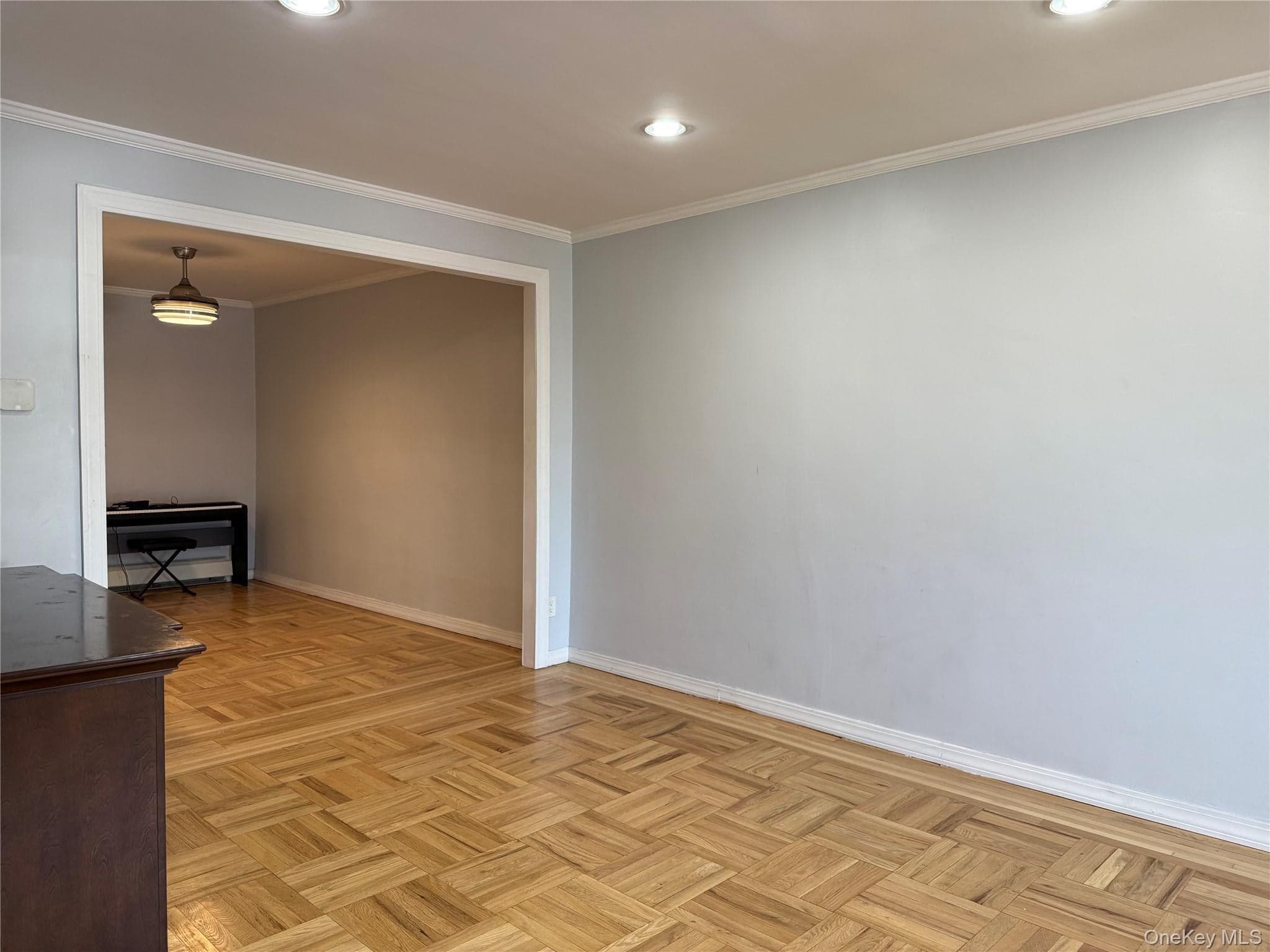 2944 Lurting Avenue thumbnail 6