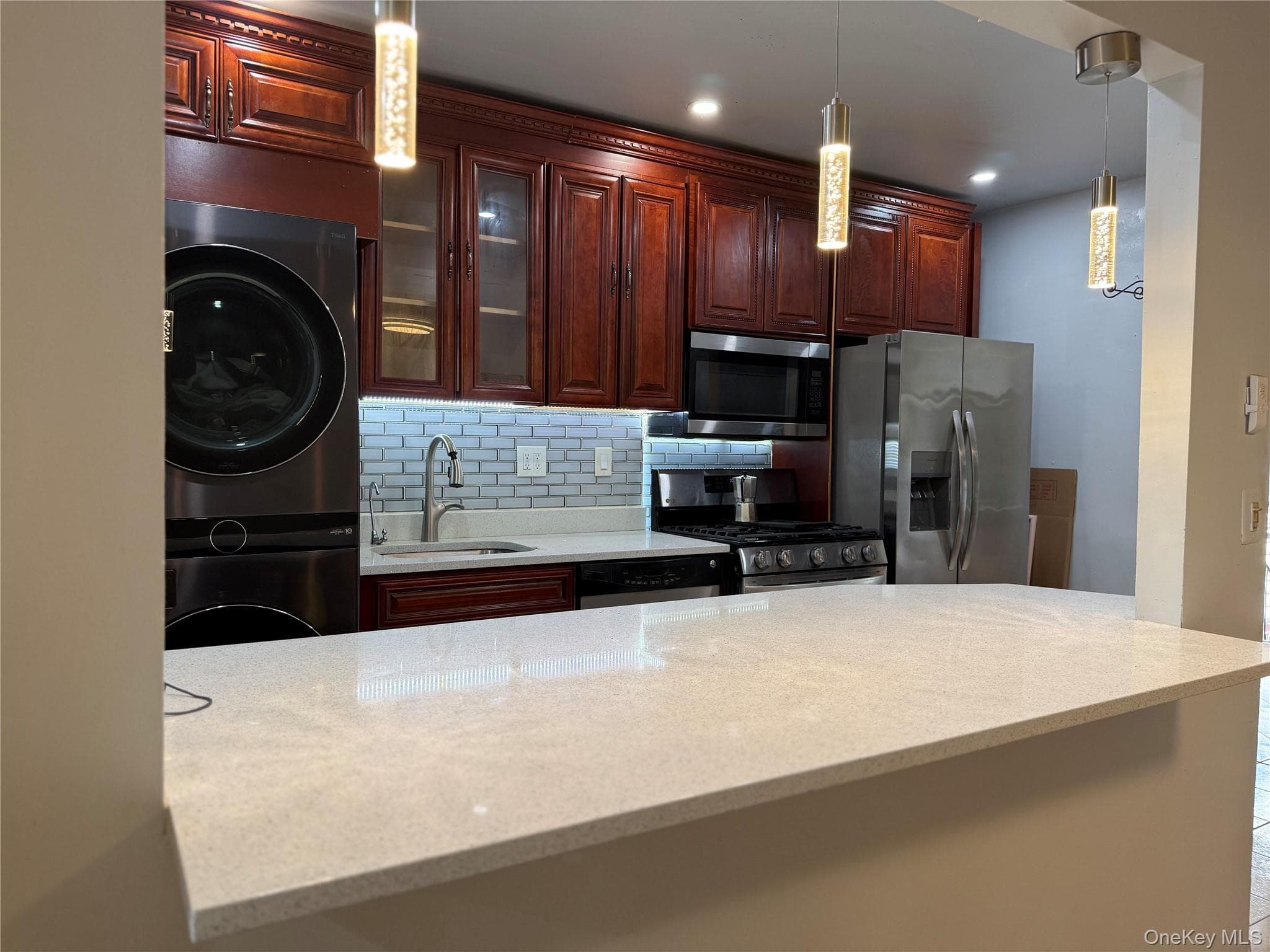 2944 Lurting Avenue thumbnail 4