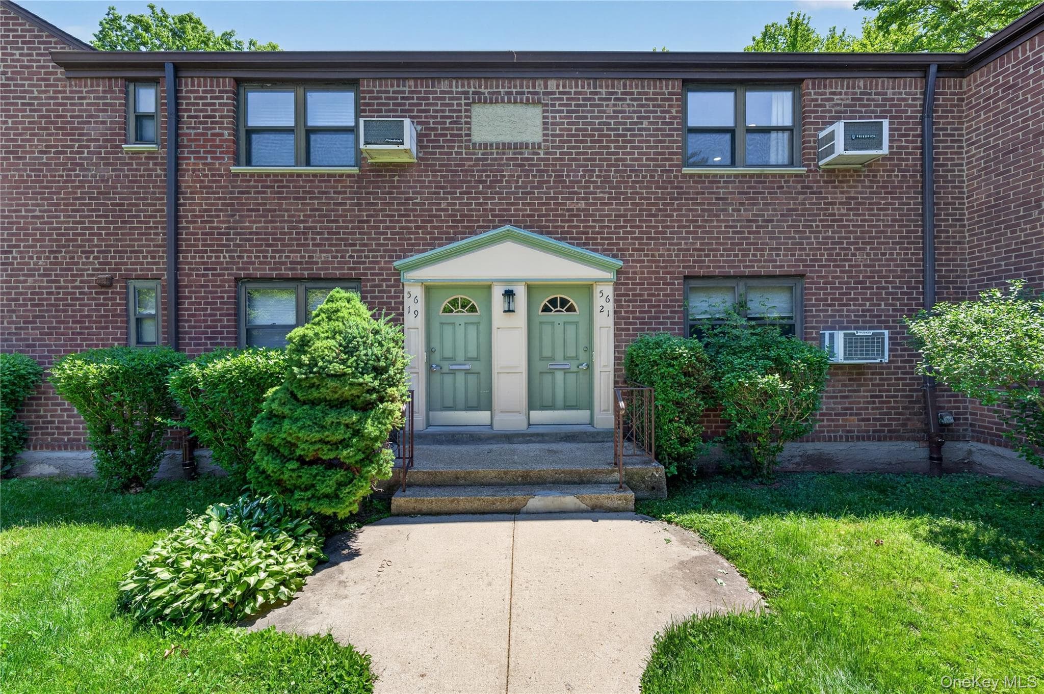 56-21 Douglastion Parkway Unit: Upper thumbnail 2