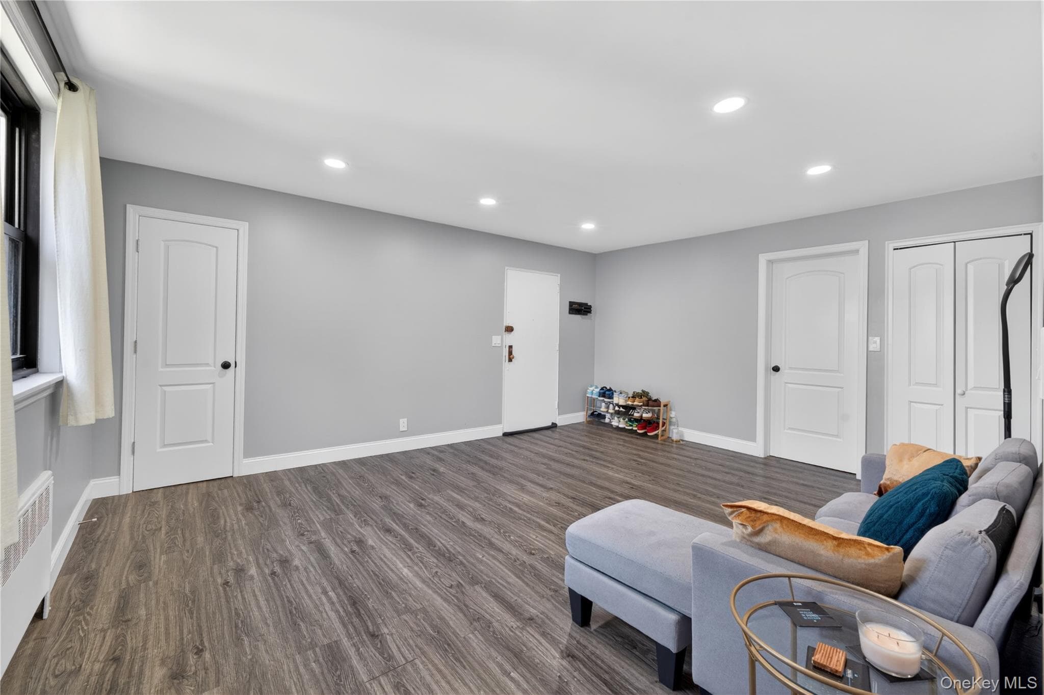 56-21 Douglastion Parkway Unit: Upper thumbnail 3