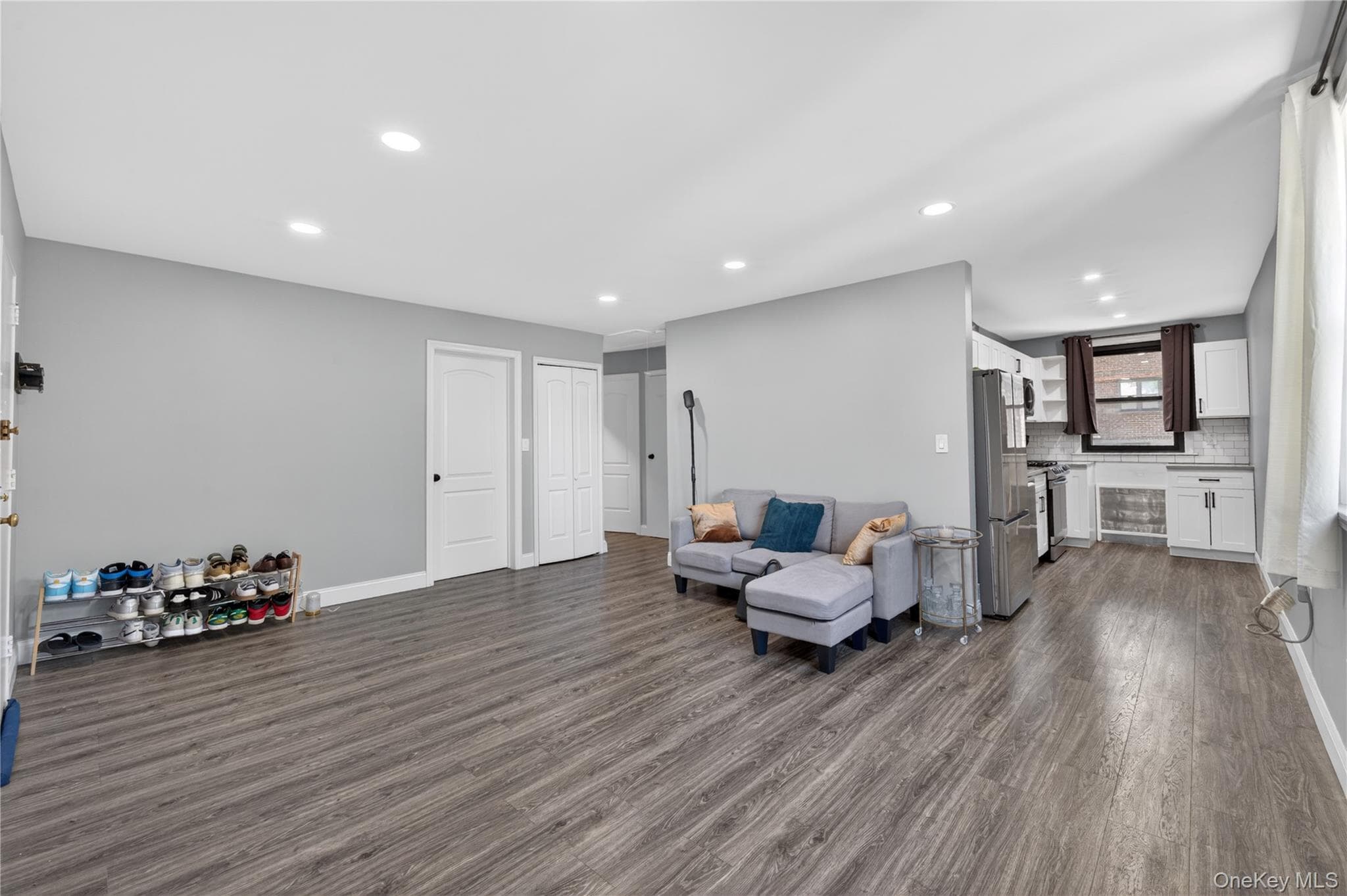 56-21 Douglastion Parkway Unit: Upper thumbnail 5