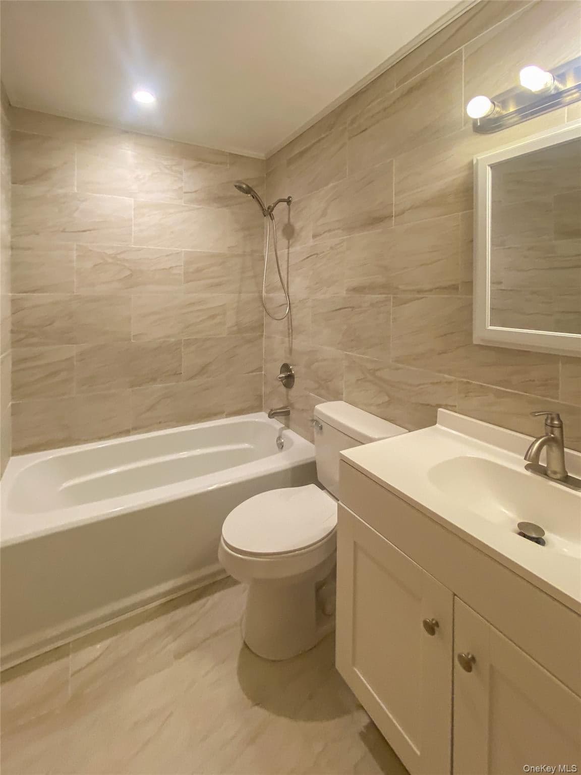 310 Delaware Avenue thumbnail 17