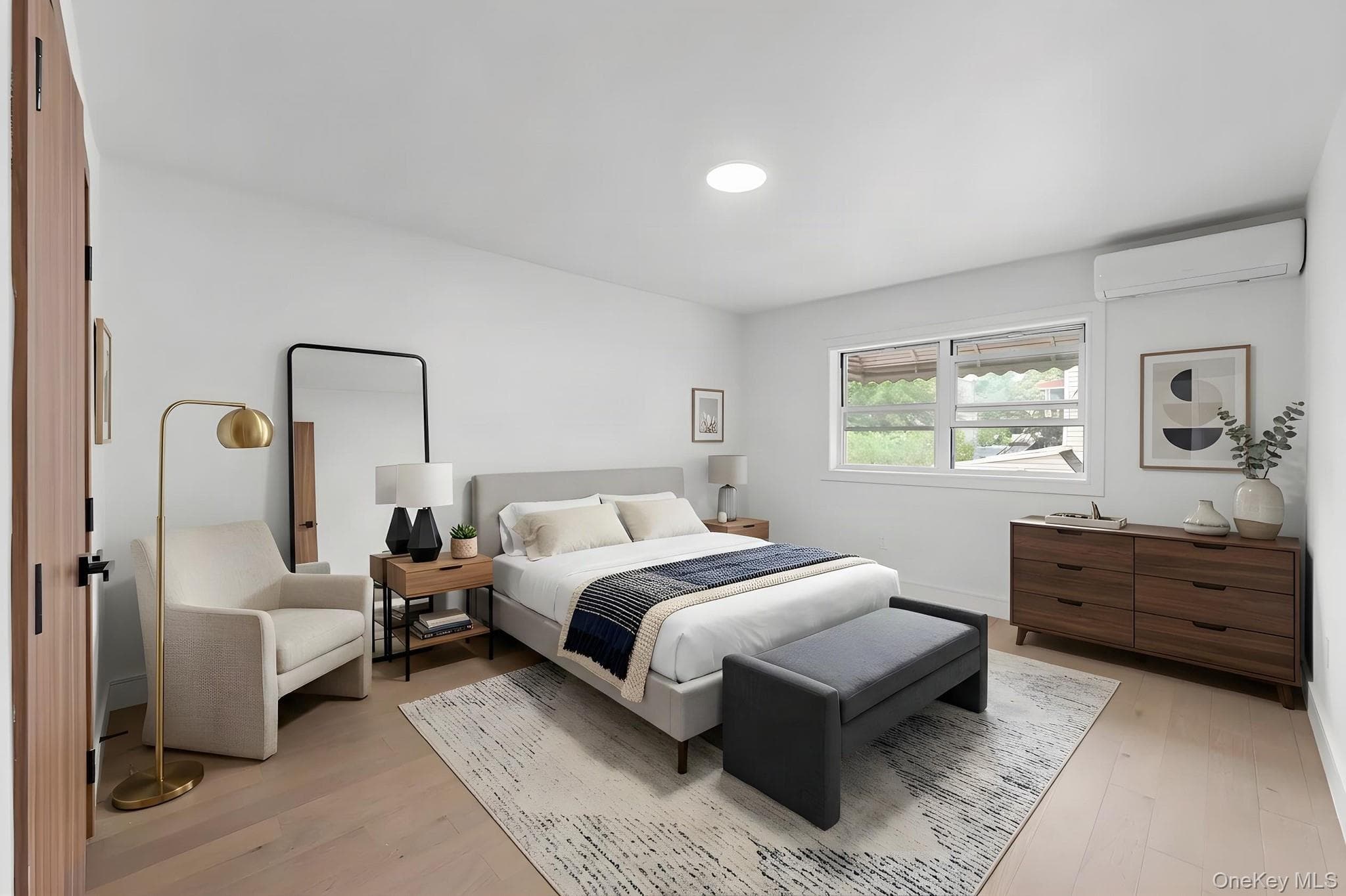 775 E 216th Street thumbnail 9