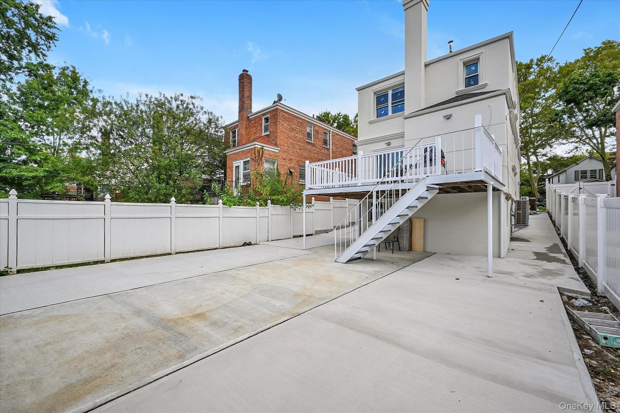 14123 Hoover Avenue thumbnail 13