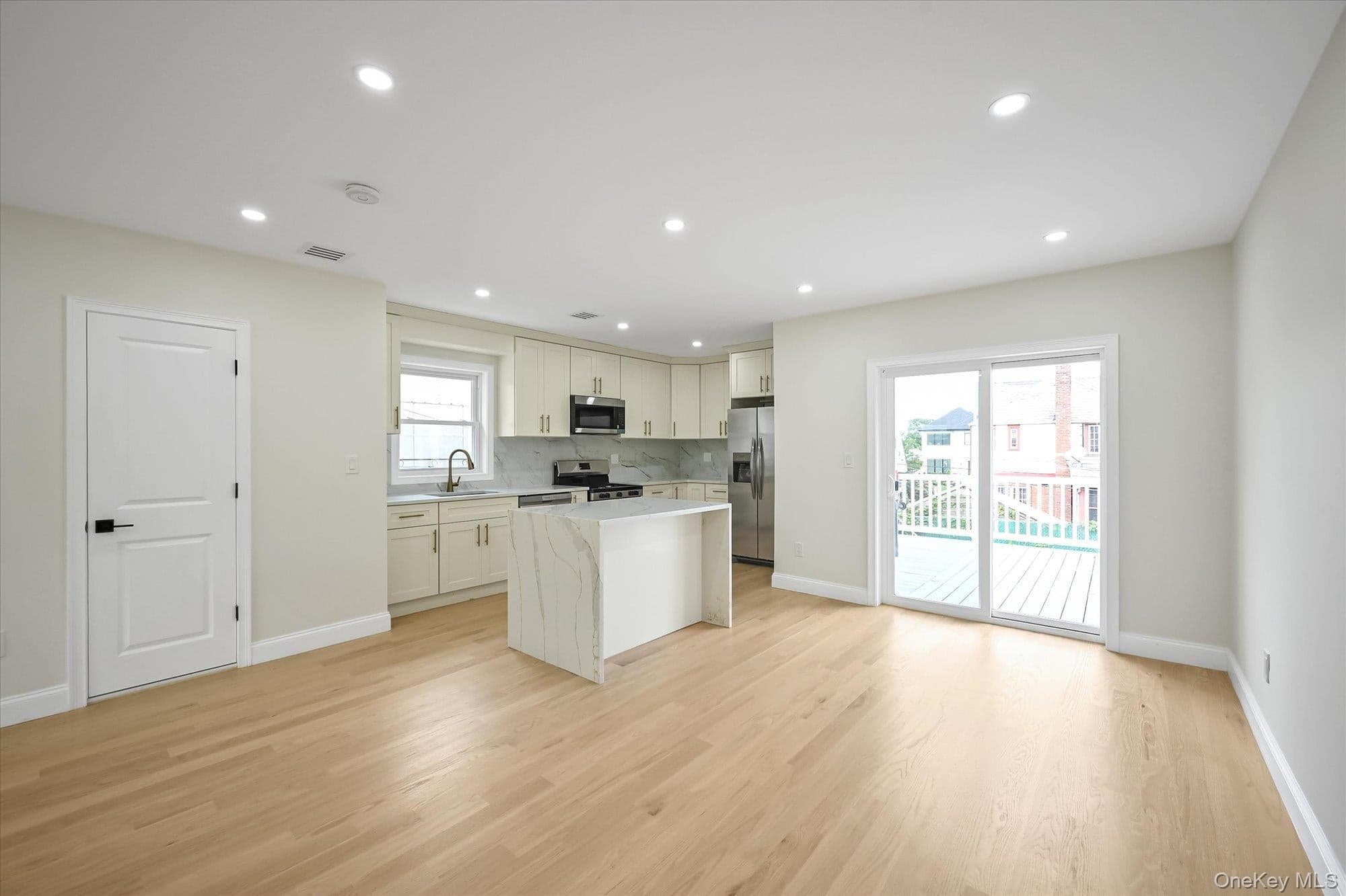 14123 Hoover Avenue thumbnail 19