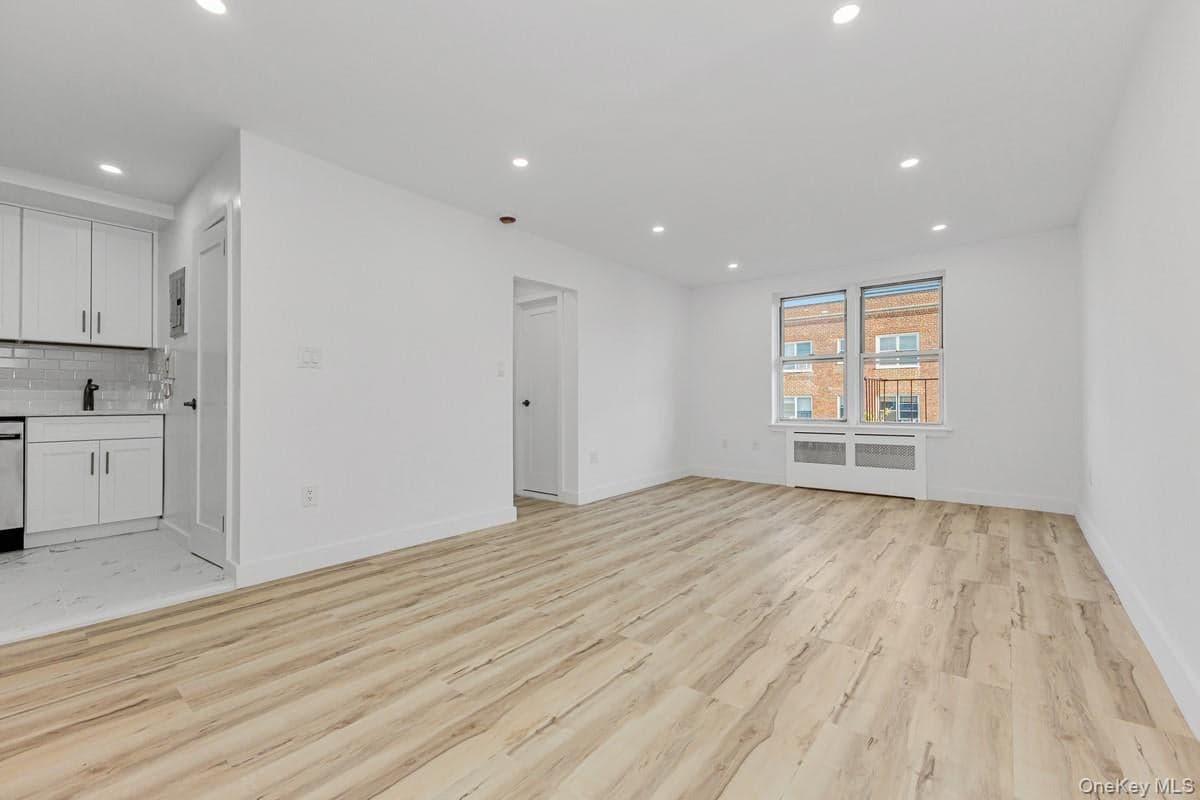 67-14 108th Street Unit: 6D thumbnail 2