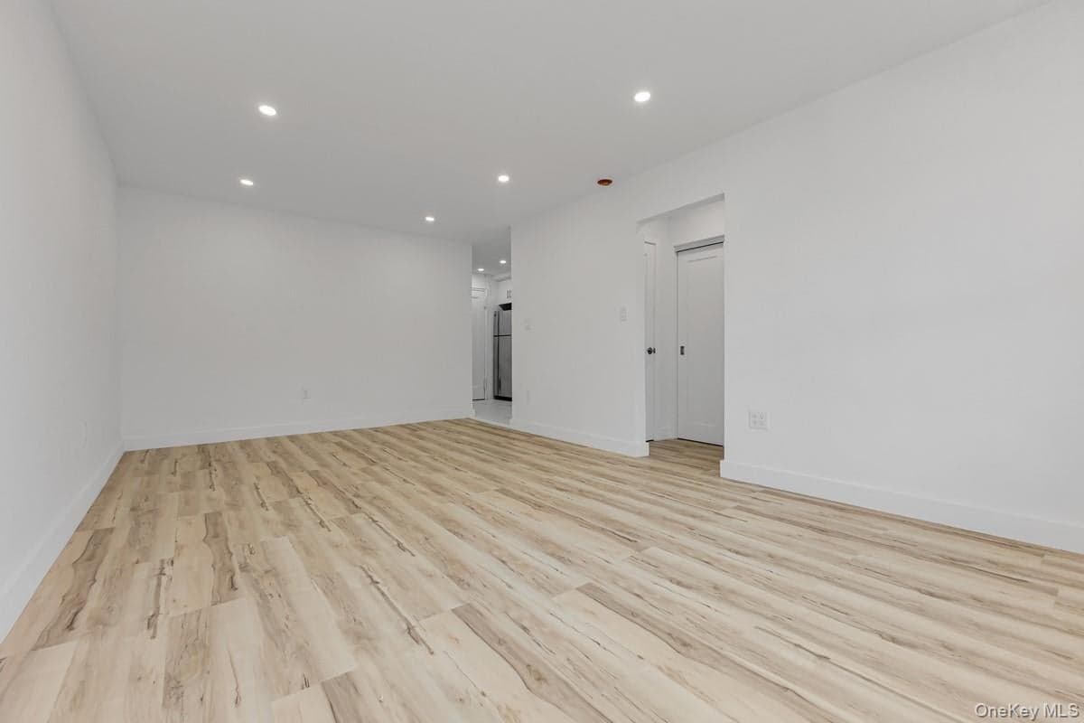 67-14 108th Street Unit: 6D thumbnail 4